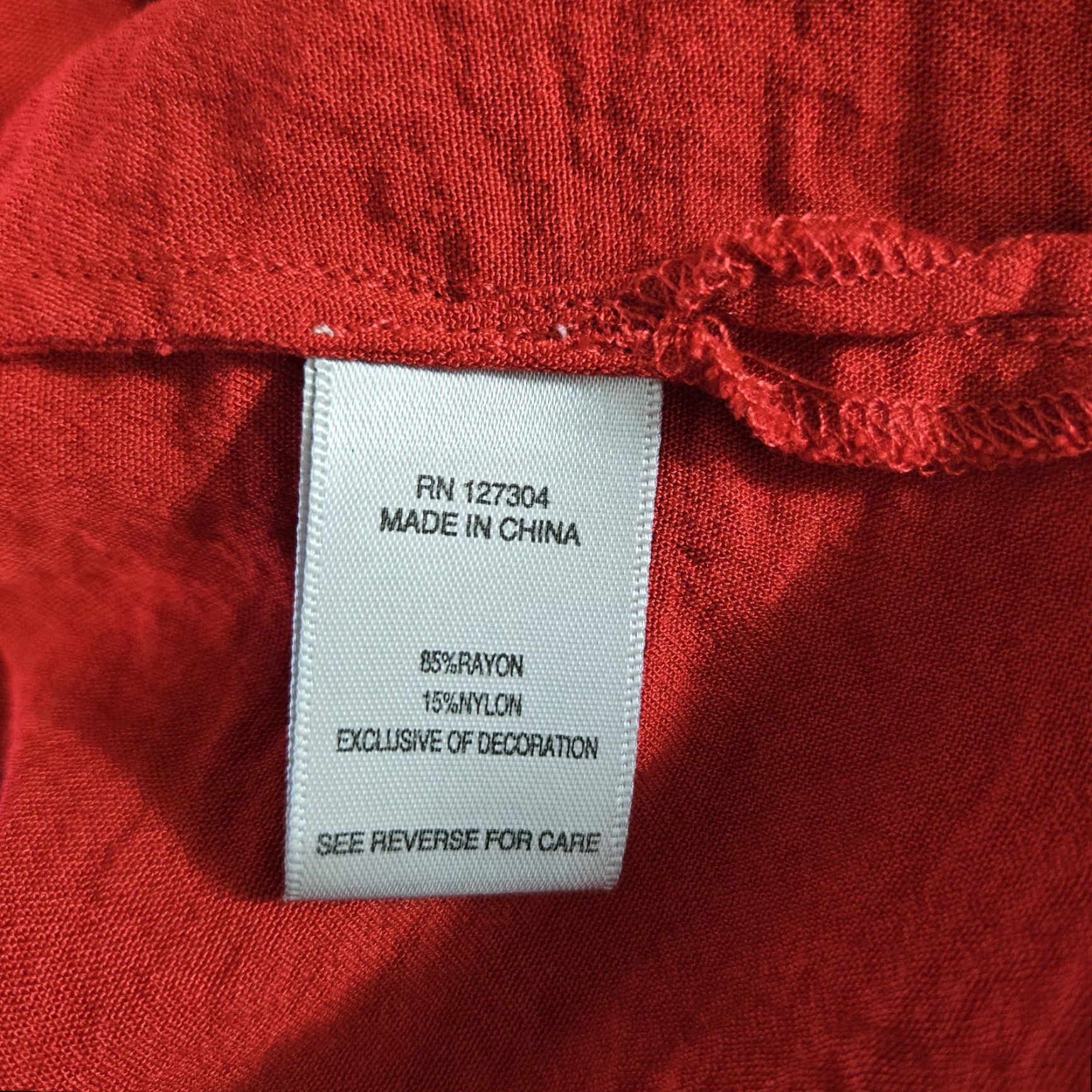Vintage John Mark Womens Button-Up Top Sz Large Solid Red Long Sleeve Rayon Blend Shirt Womens L Red Button-Up John Mark Size L / US 10 / IT 46 - 4 Thumbnail