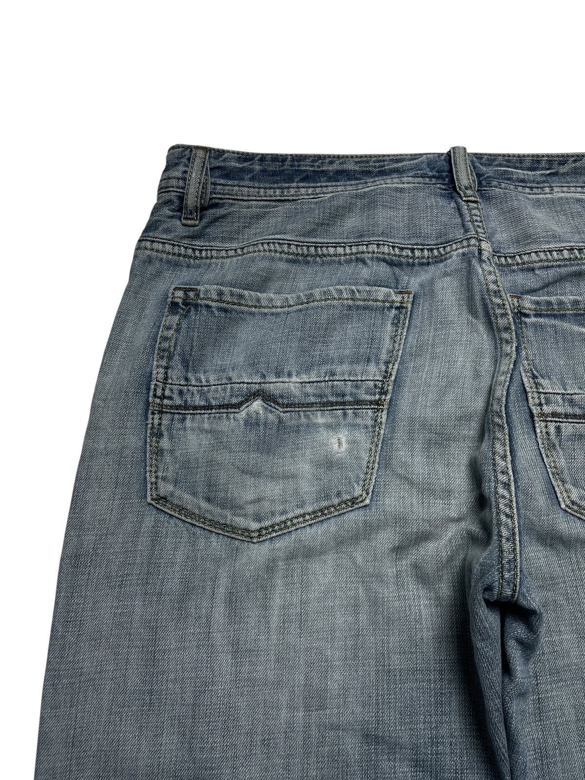 Buffalo David Bitton 2000’s Buffalo David Bitton - Light Wash Denim Pants Size US 34 / EU 50 - 20 Thumbnail