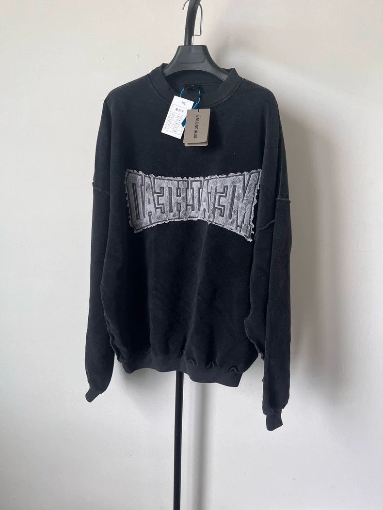 Balenciaga Balenciaga Letter Patch Reversible Crewneck Sweatshirt-yf Size US XS / EU 42 / 0 - 1 Thumbnail