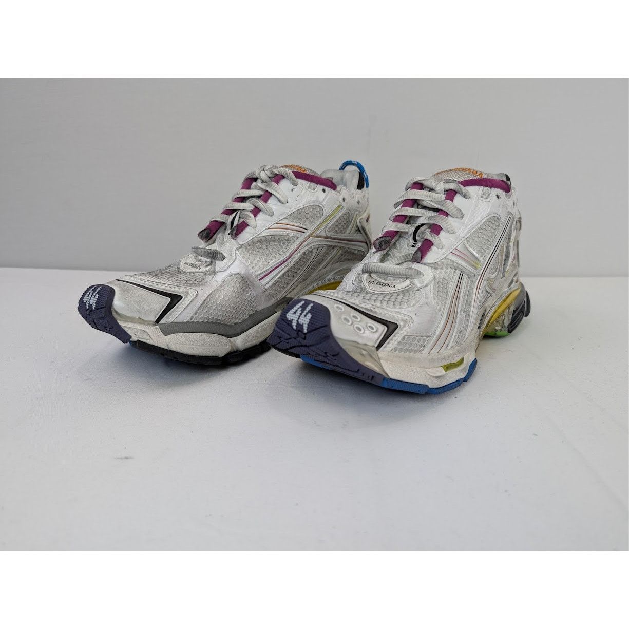 Balenciaga o1rshd1 Q:3 / Mesh Gardient Runner in White/Multicolor Size US 11 / EU 44 - 7 Thumbnail