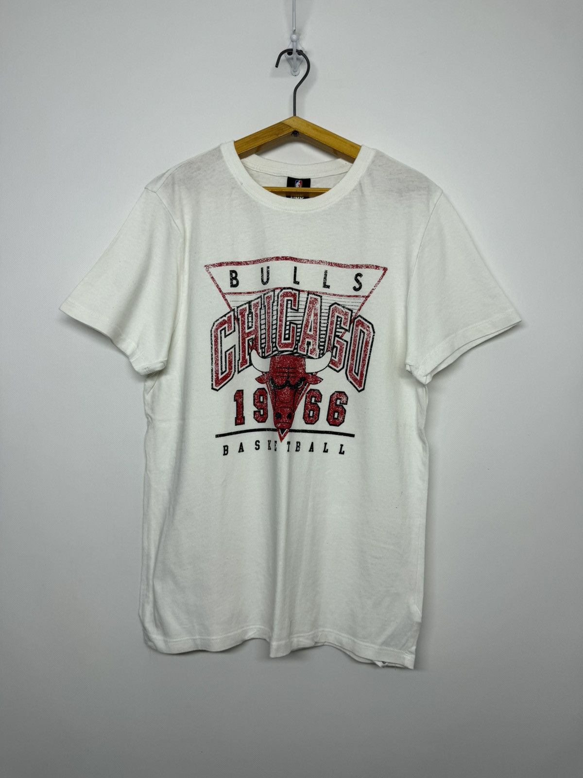NBA Vintage Chicago Bulls Big Logo 1966 Size US M / EU 48-50 / 2 - 2 Thumbnail