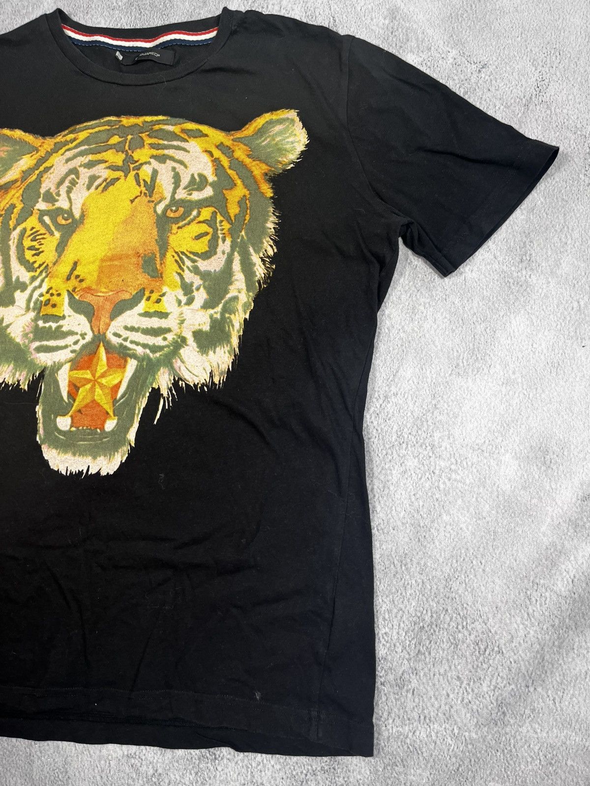 Dsquared2 × Vintage Vintage Y2K Disquared 2 tiger big logo tee size XL Size US XL / EU 56 / 4 - 3 Thumbnail