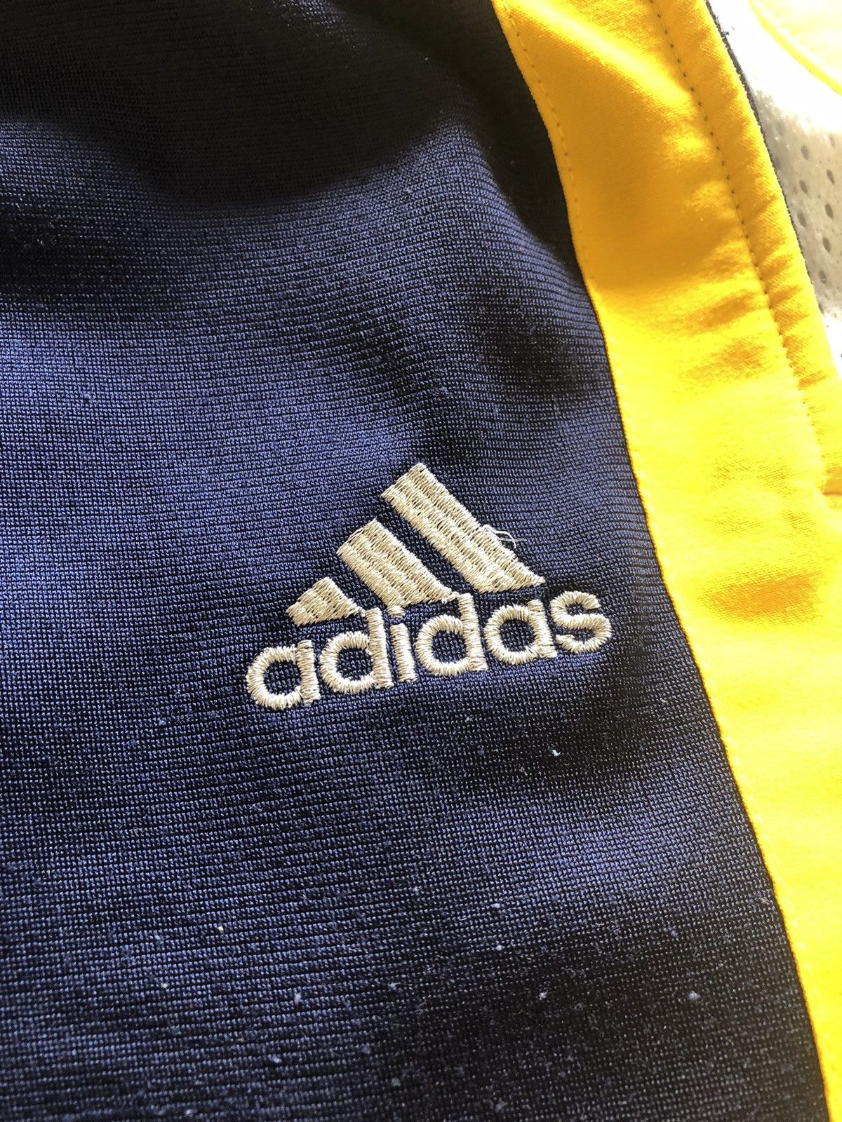 Adidas VINTAGE ADIDAS BASKETBALL BUTTON UP JOGERS SWEATPANTS Size US 29 - 3 Thumbnail