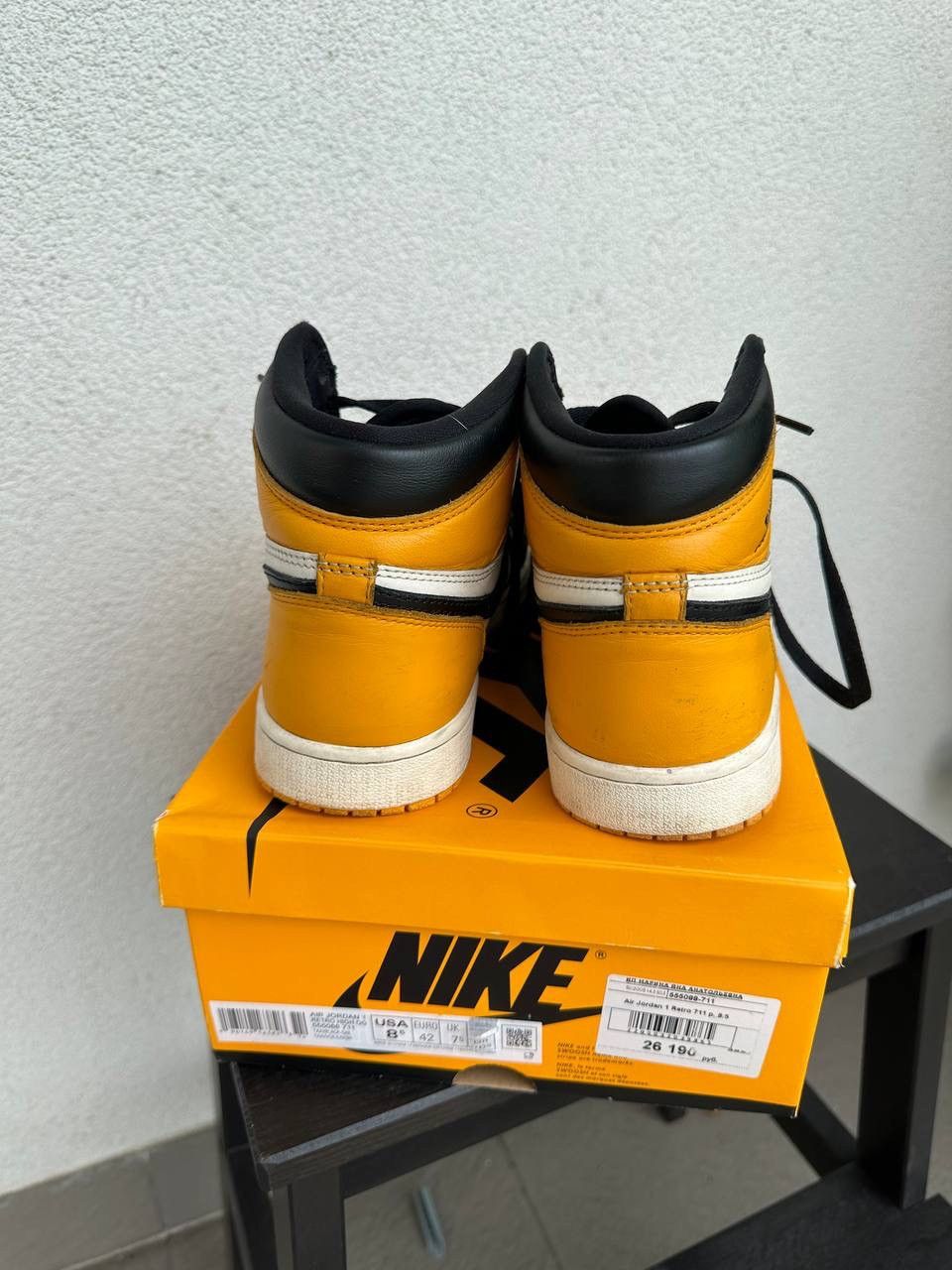 Nike Jordan 1 High Taxi Size US 8.5 / EU 41-42 - 4 Thumbnail