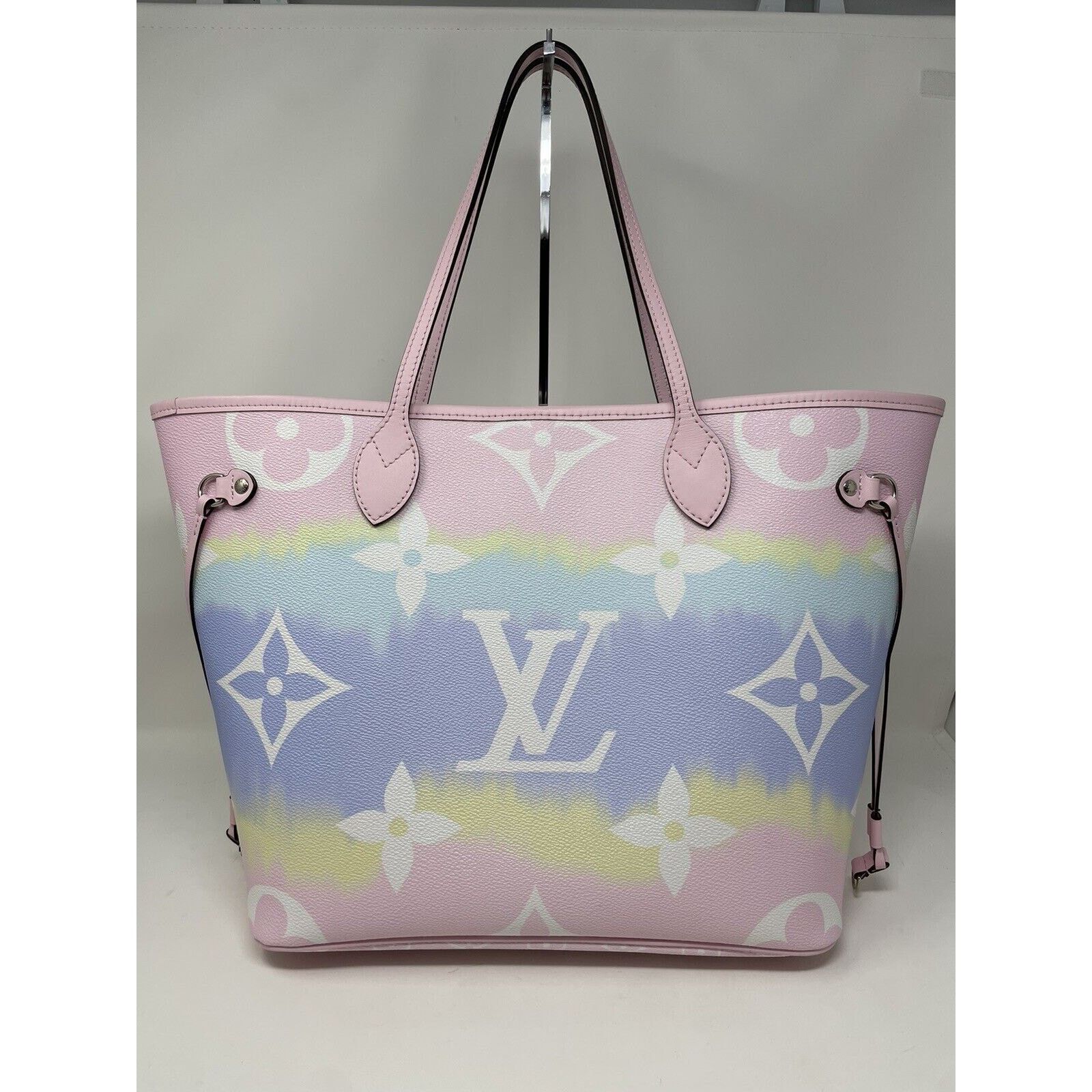 Louis Vuitton Louis Vuitton Authentic Escale Pastel Pink Neverfull Giant Size ONE SIZE - 4 Thumbnail