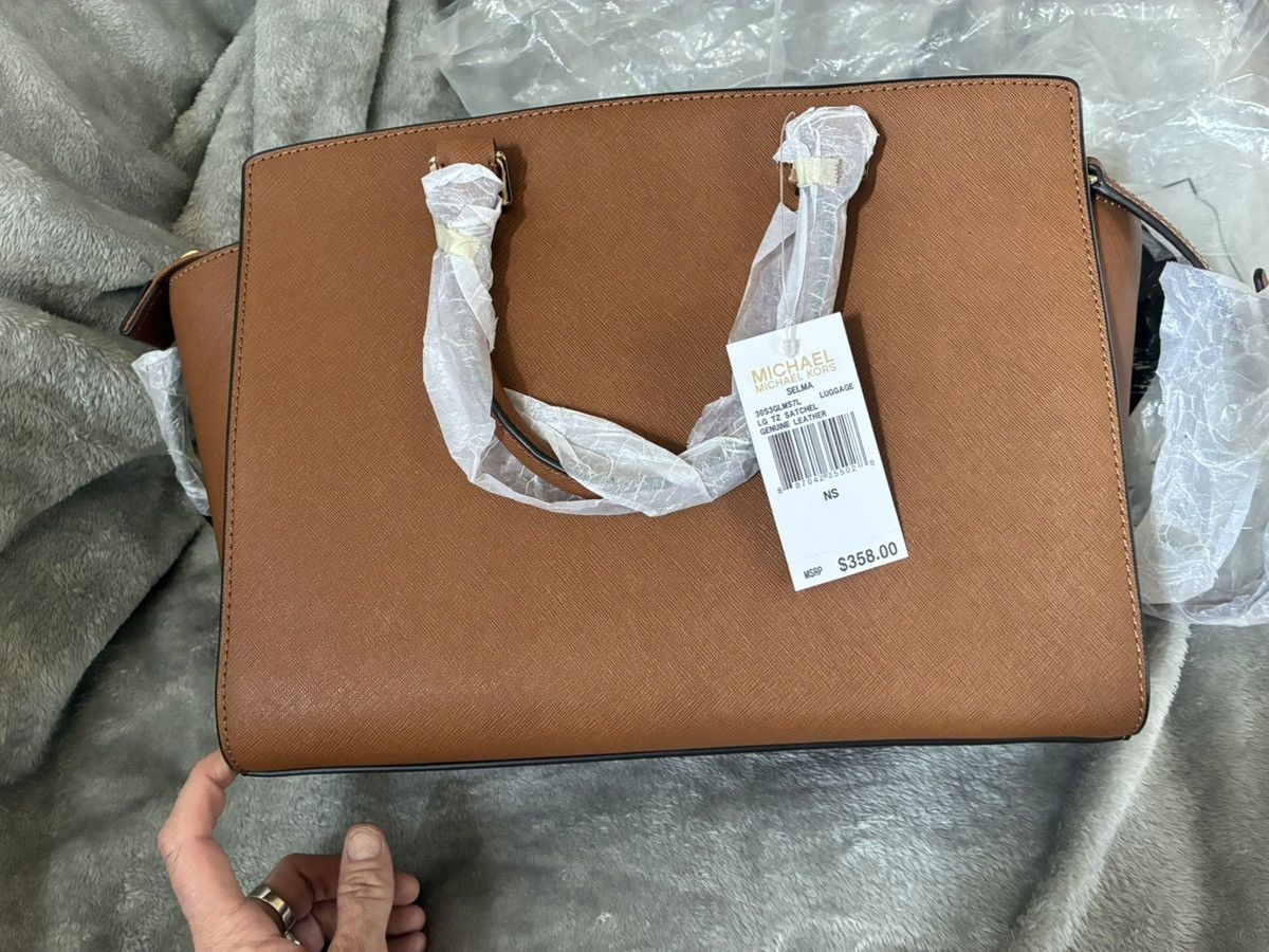 Michael Kors NWT Michael Michael Kors Selma Large Leather Satchel Bag Size ONE SIZE - 5 Thumbnail