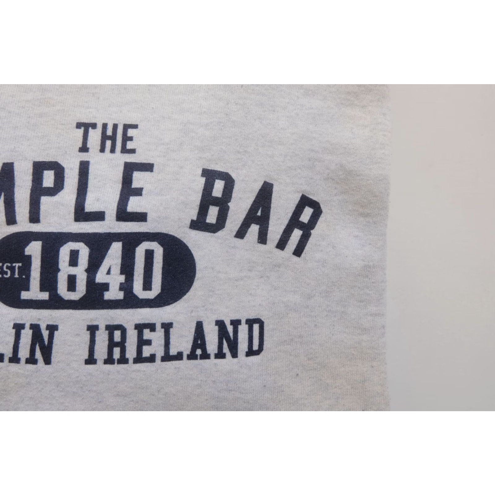 Fruit Of The Loom VINTAGE Fruit of the Loom 90s Retro Irish Pub Dublin Distressed Sweatshirt Hoodie L Men's Gray Crew Neck Sweatshirt Pullover Size US L / EU 52-54 / 3 - 4 Thumbnail