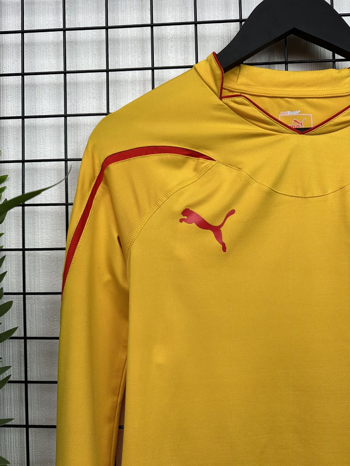 Puma × UEFA North Macedonia football jersey 2010 2013 away Men M yellow Size US M / EU 48-50 / 2 - 6 Thumbnail