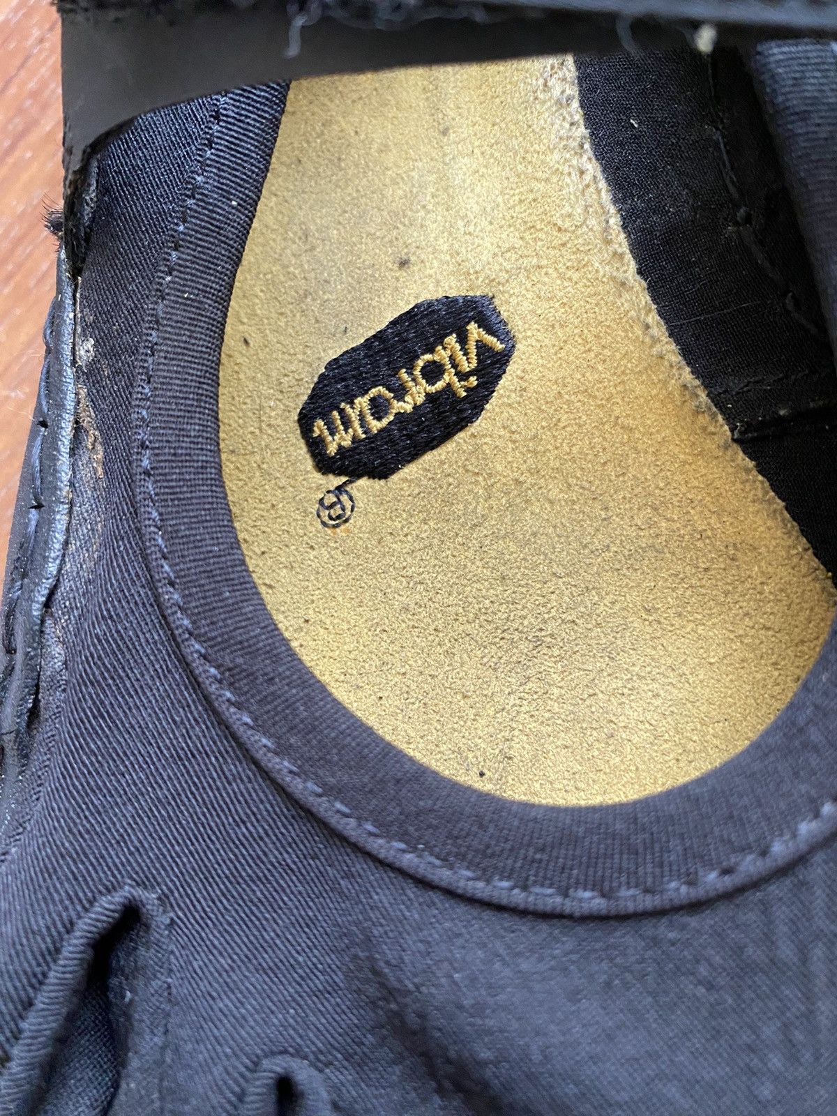 Vibram Vibram Five Fingers black shoes with front straps Size US 8.5 / EU 41-42 - 8 Thumbnail