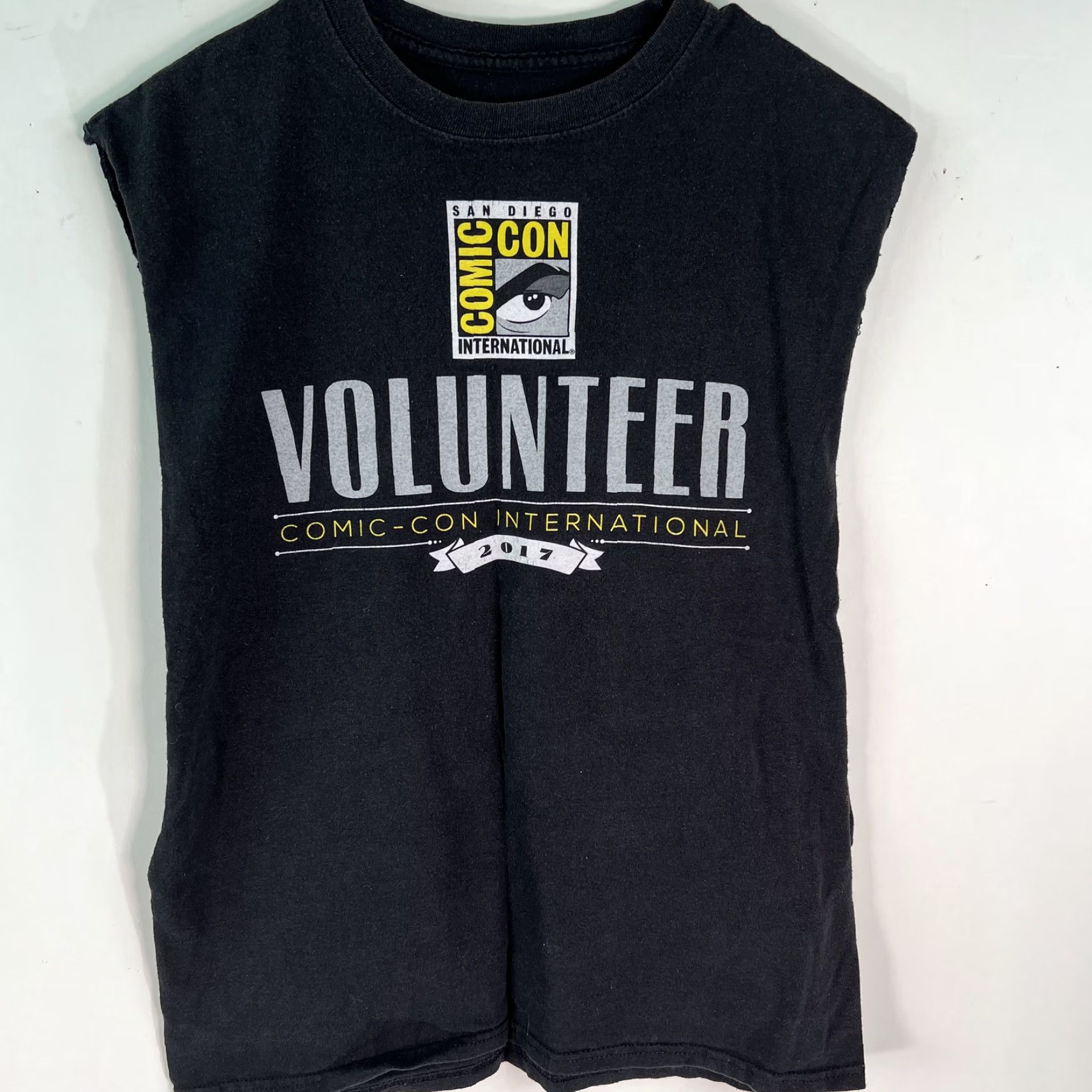 Vintage VINTAGE Official 2017 SDCC San Diego Comic Con International Volunteer Mens Black Tee M Size US M / EU 48-50 / 2 - 3 Thumbnail