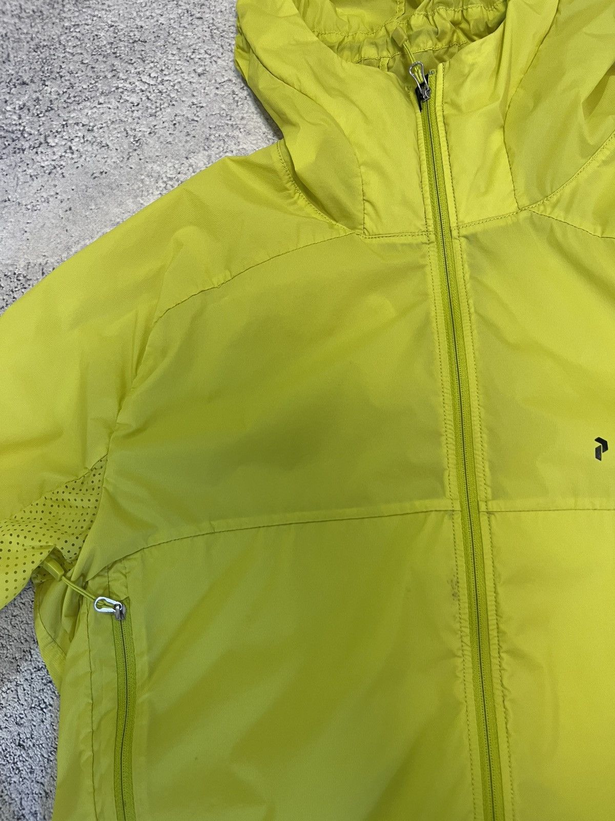 Peak Performance Men’s Peak Performance Nominal J Windbreaker Hooded Jacket M Size US M / EU 48-50 / 2 - 15 Thumbnail