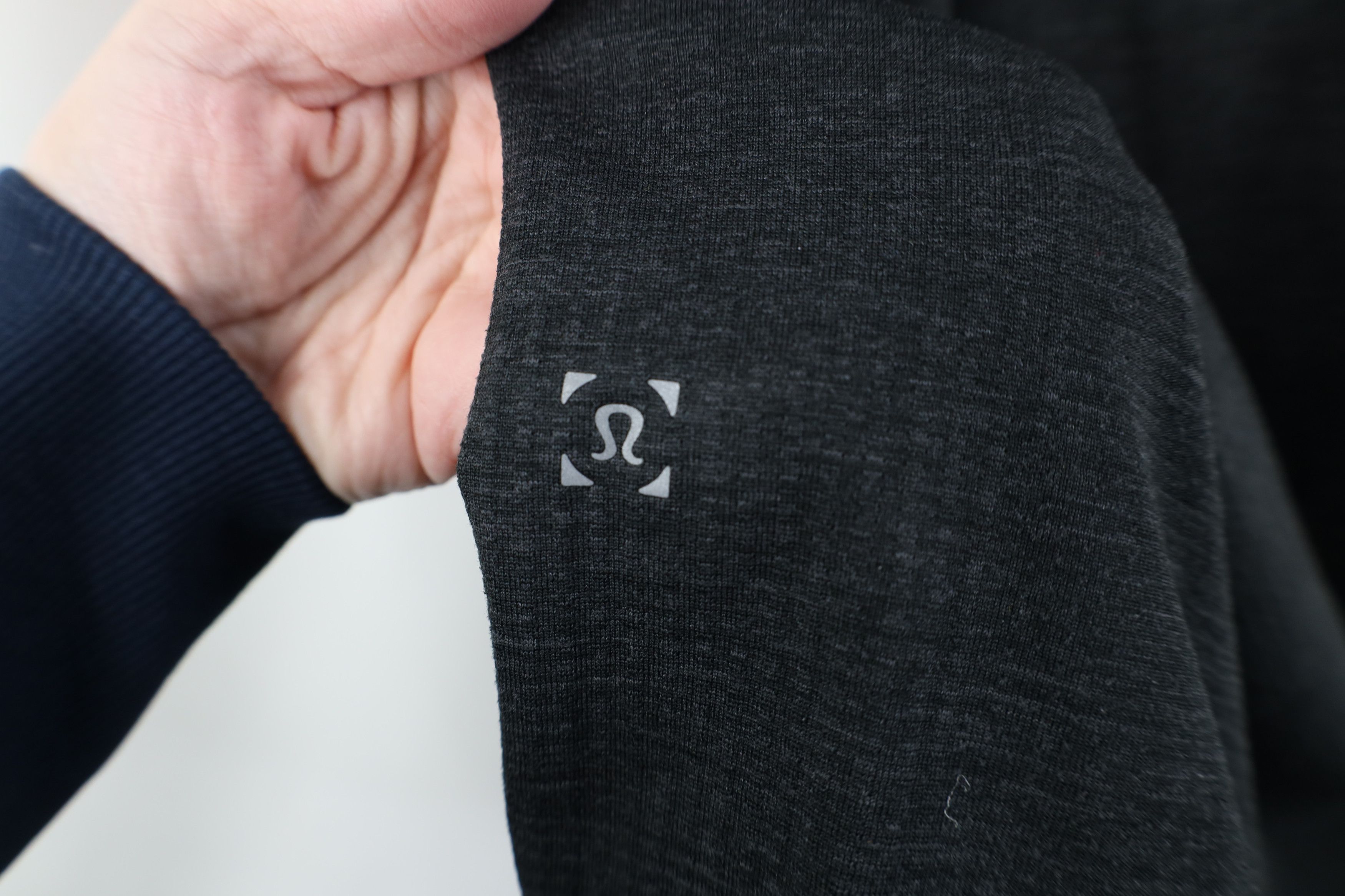 Lululemon Lululemon Vent Tech Knit Collared Golf Polo Shirt Black Size US L / EU 52-54 / 3 - 11 Thumbnail