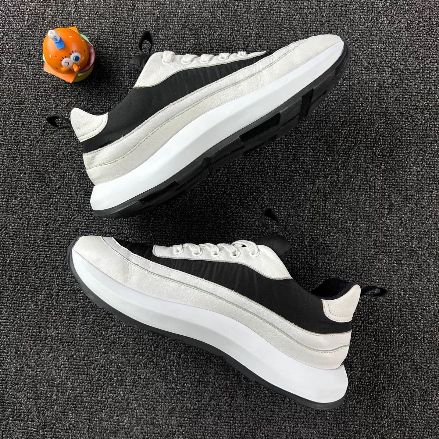 Hermes Hermes Black & White Colorblock Sneakers 39 EU Size US 8 / IT 38 - 3 Thumbnail