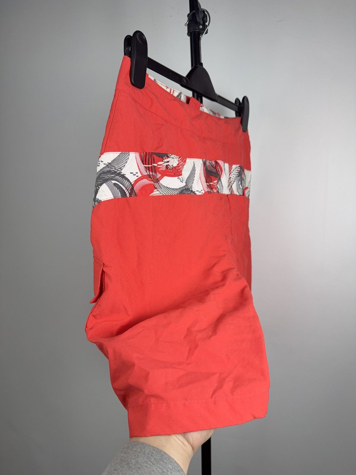 Nike 00s Vintage Nike Board Shorts Red Cargo Surf Y2K Size 30 Size US 30 / EU 46 - 9 Thumbnail