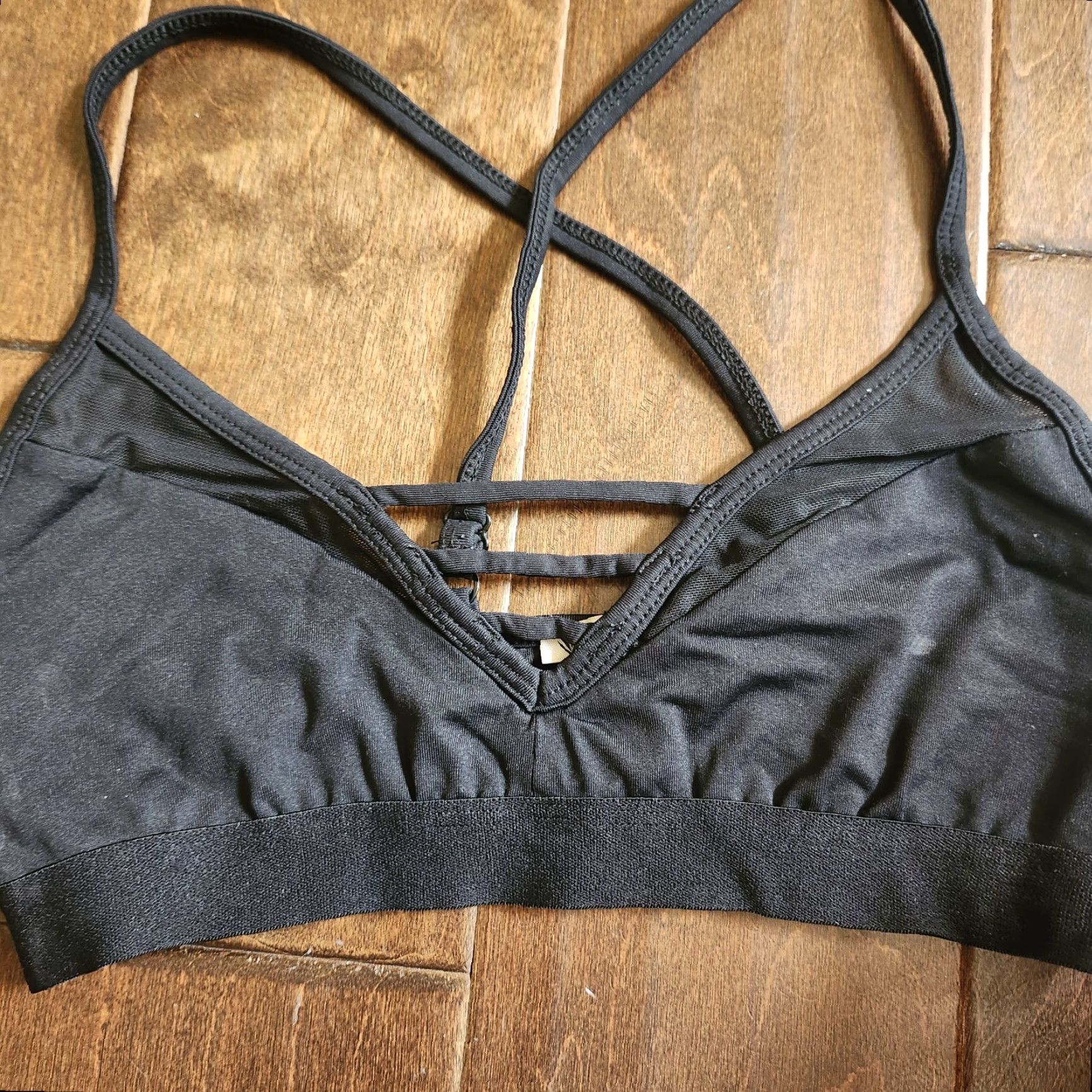 Forever 21 FOREVER 21 Women's Black Sports Bra XS Pullover Activewear Yoga Bra Womens XS Black Sports Bra Size ONE SIZE - 6 Thumbnail