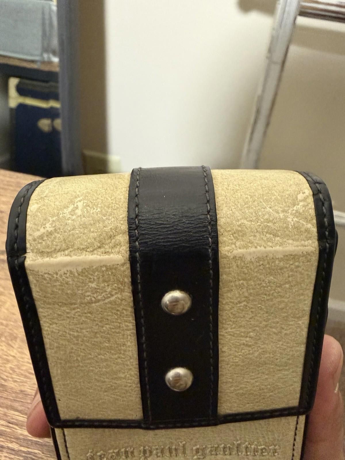 Jean Paul Gaultier Jean Paul Gaultier Beige Black Leather Boxy Cigarette Case Size ONE SIZE - 4 Thumbnail