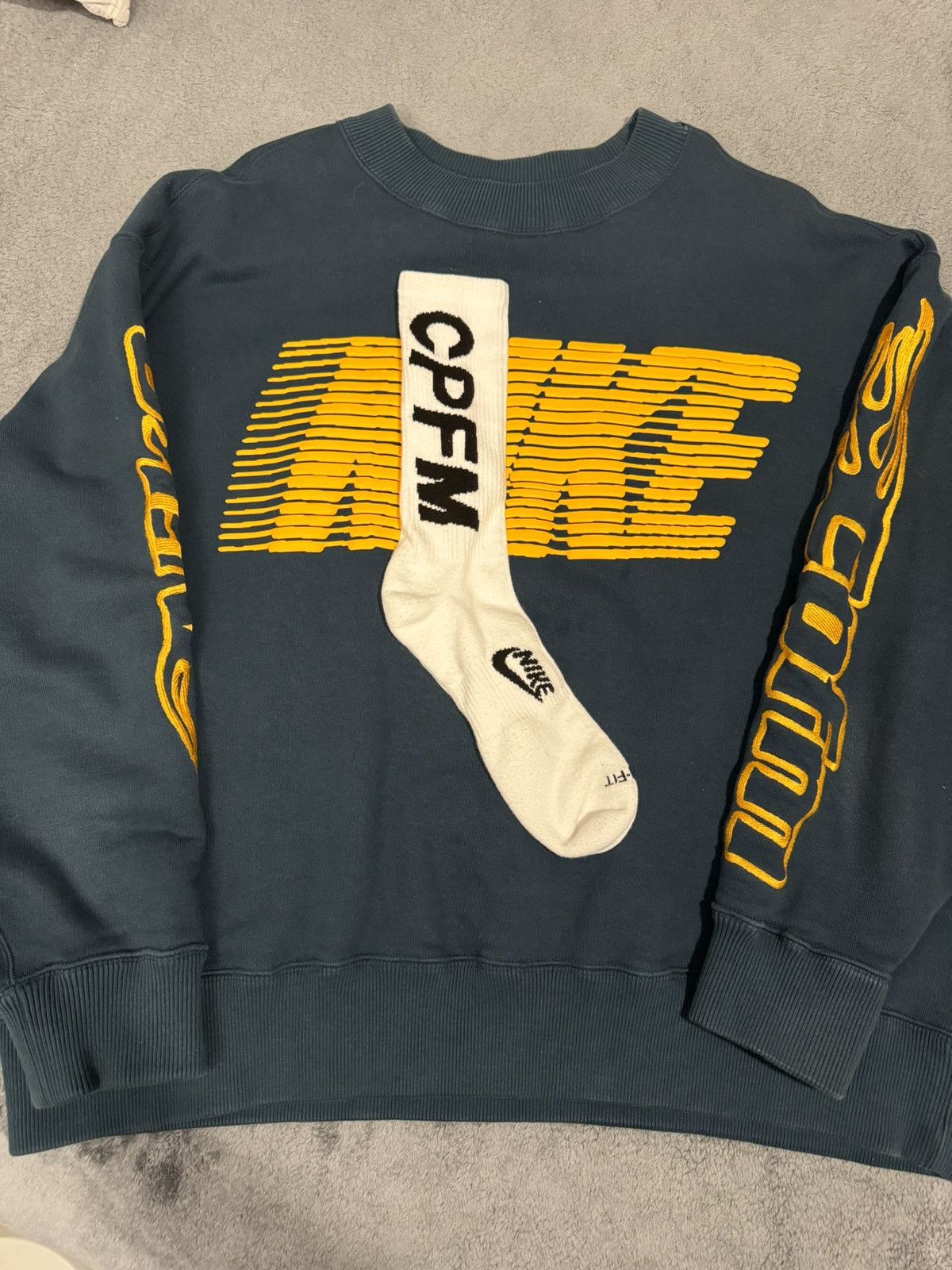 Cactus Plant Flea Market × Nike Cactus Plant Flea Market Nike Crewneck Size US XL / EU 56 / 4 - 1 Thumbnail