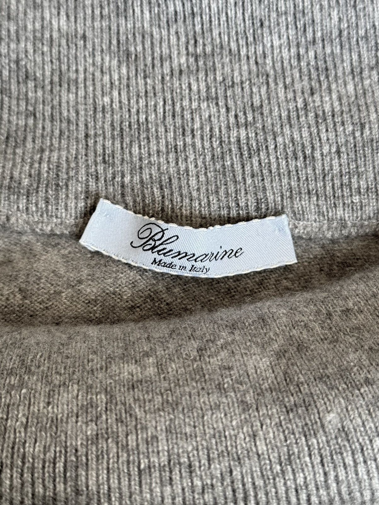 Blumarine Cashmere sweater by Blumarine with a large collar Size S / US 4 / IT 40 - 3 Thumbnail