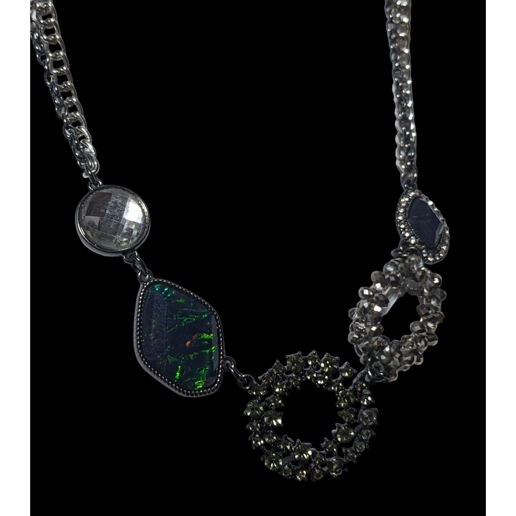 Vera Wang Simply Vera Green And Silver Abstract Necklace Size ONE SIZE - 6 Thumbnail