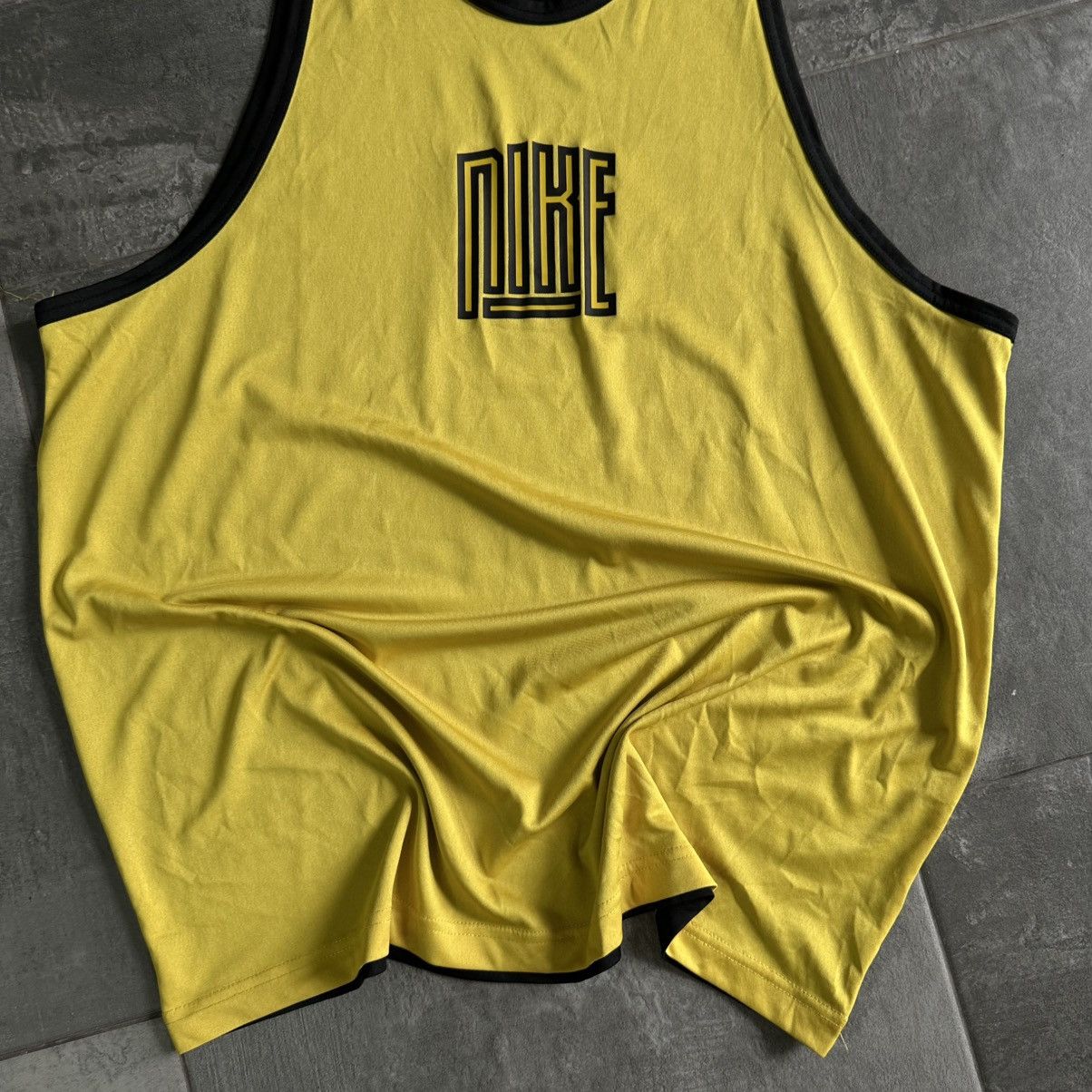 Nike × Vintage Vintage Nike Tank Top Big Logo Y2K 00s USA Sleeveless Size US XL / EU 56 / 4 - 6 Thumbnail