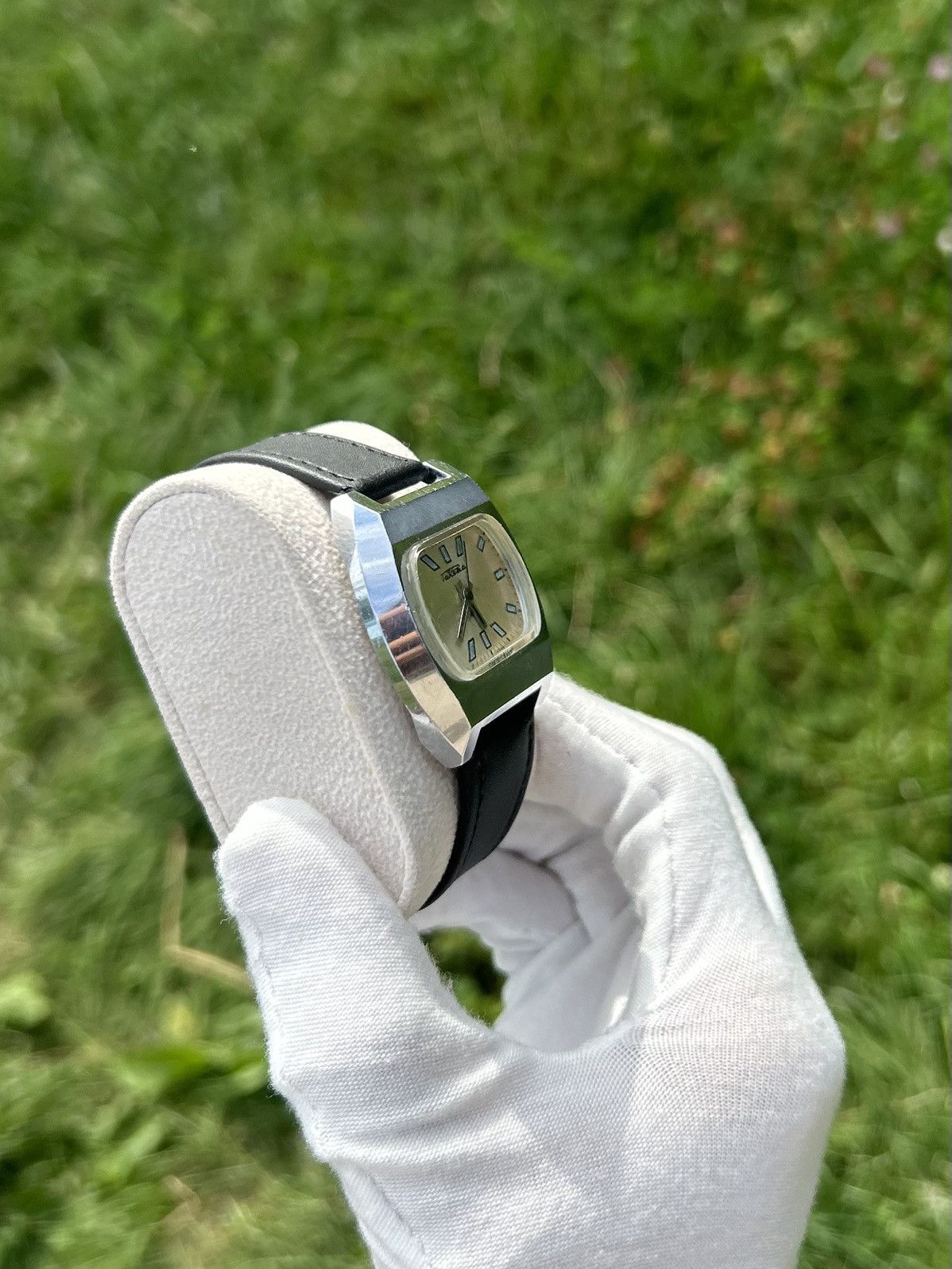 Vintage Vintage Watch Raketa Made in USSR Soviet Mechanical 1980s Size ONE SIZE - 5 Thumbnail