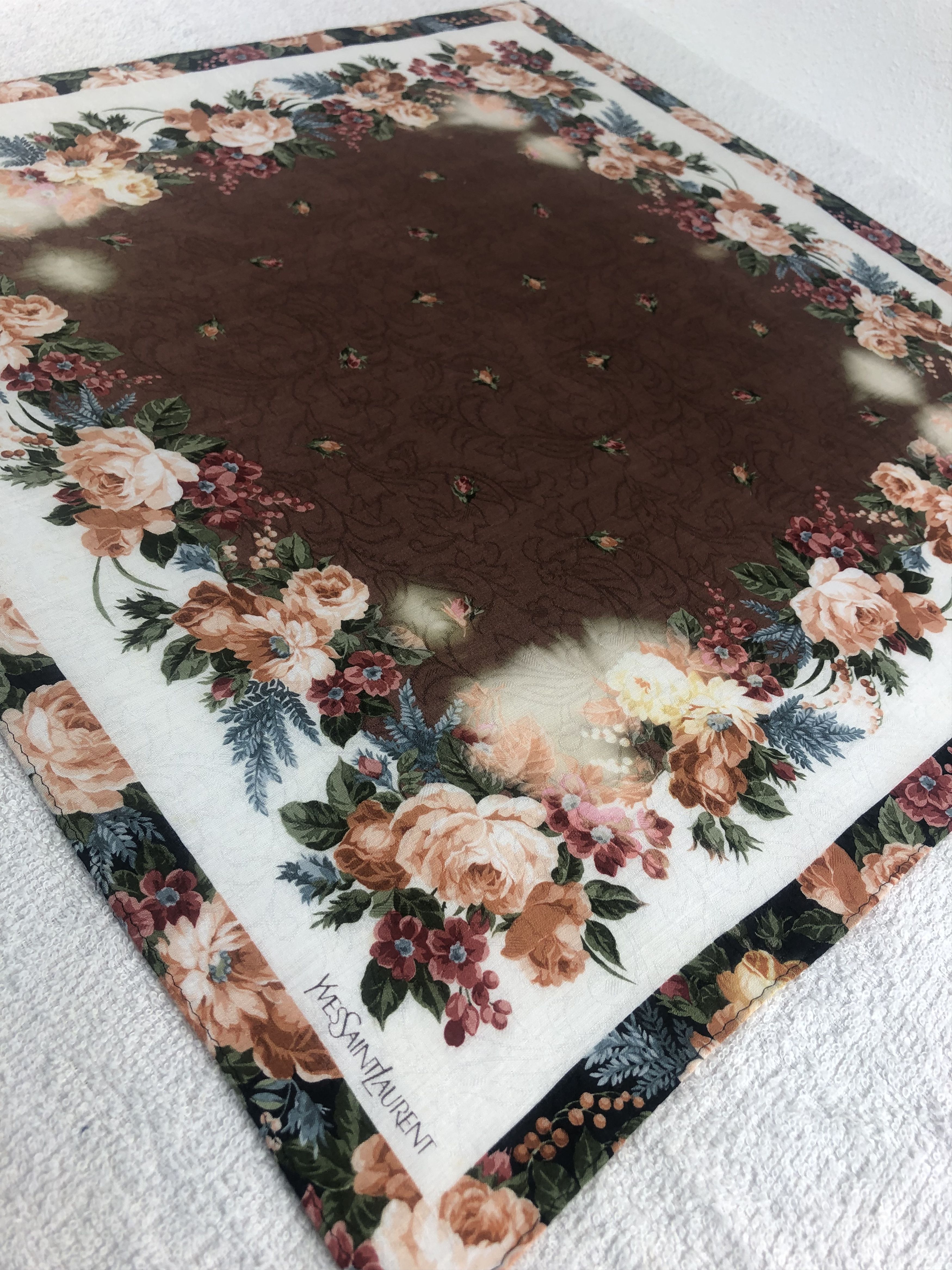 Yves Saint Laurent Yves Saint Laurent Handkerchief / Bandana / Neckerchief C258 Size ONE SIZE - 4 Thumbnail