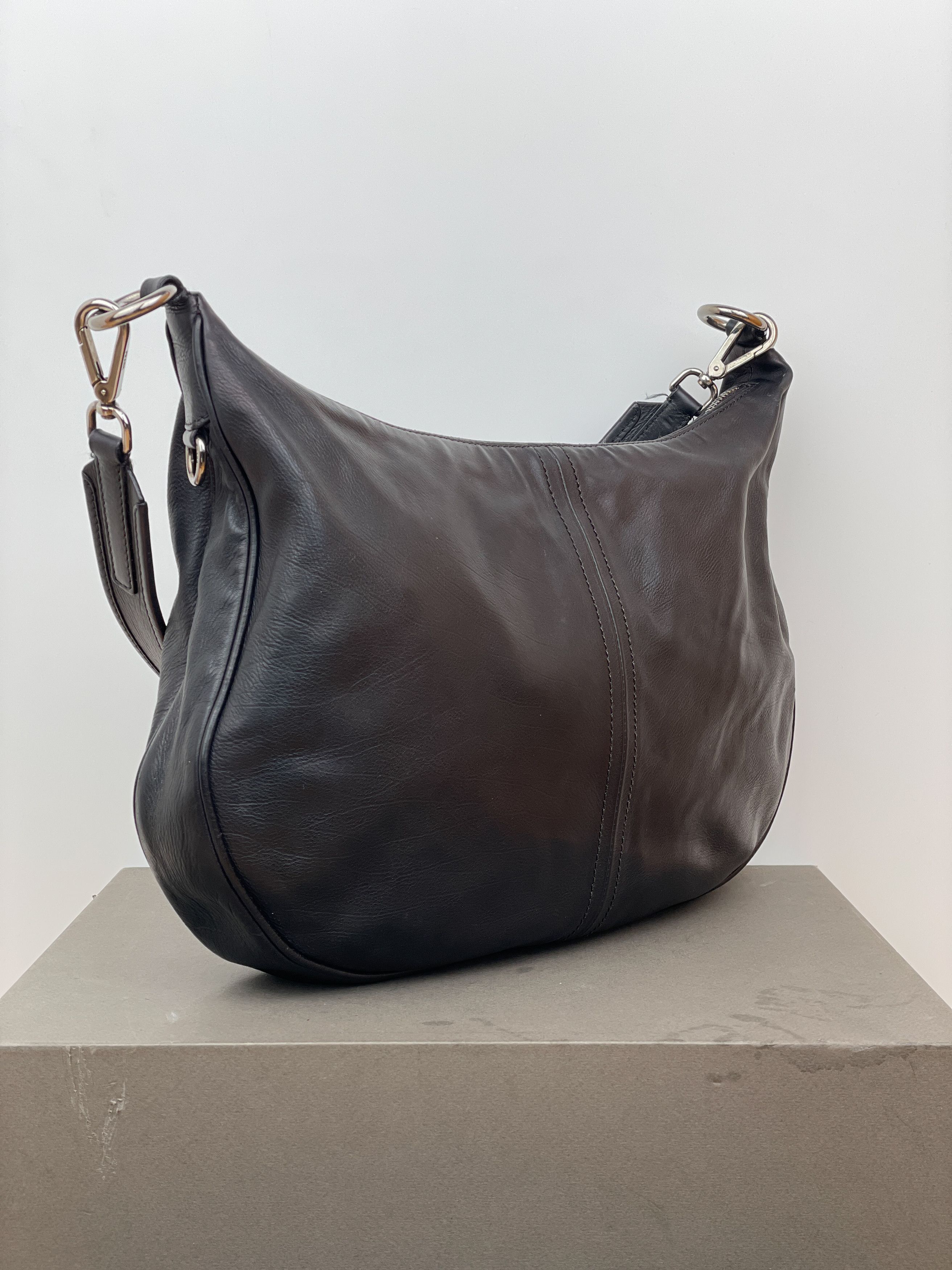 Prada Prada 2000s Leather Hobo Shoulder Bag Size ONE SIZE - 4 Thumbnail