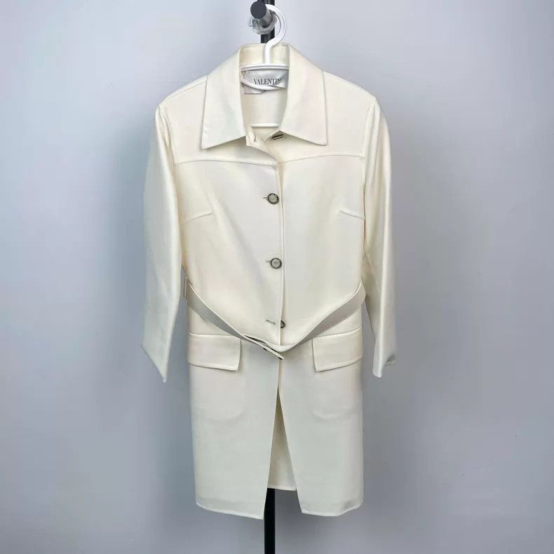 Other Valentino The trench coat is white Size XS / US 0-2 / IT 36-38 - 1 Thumbnail