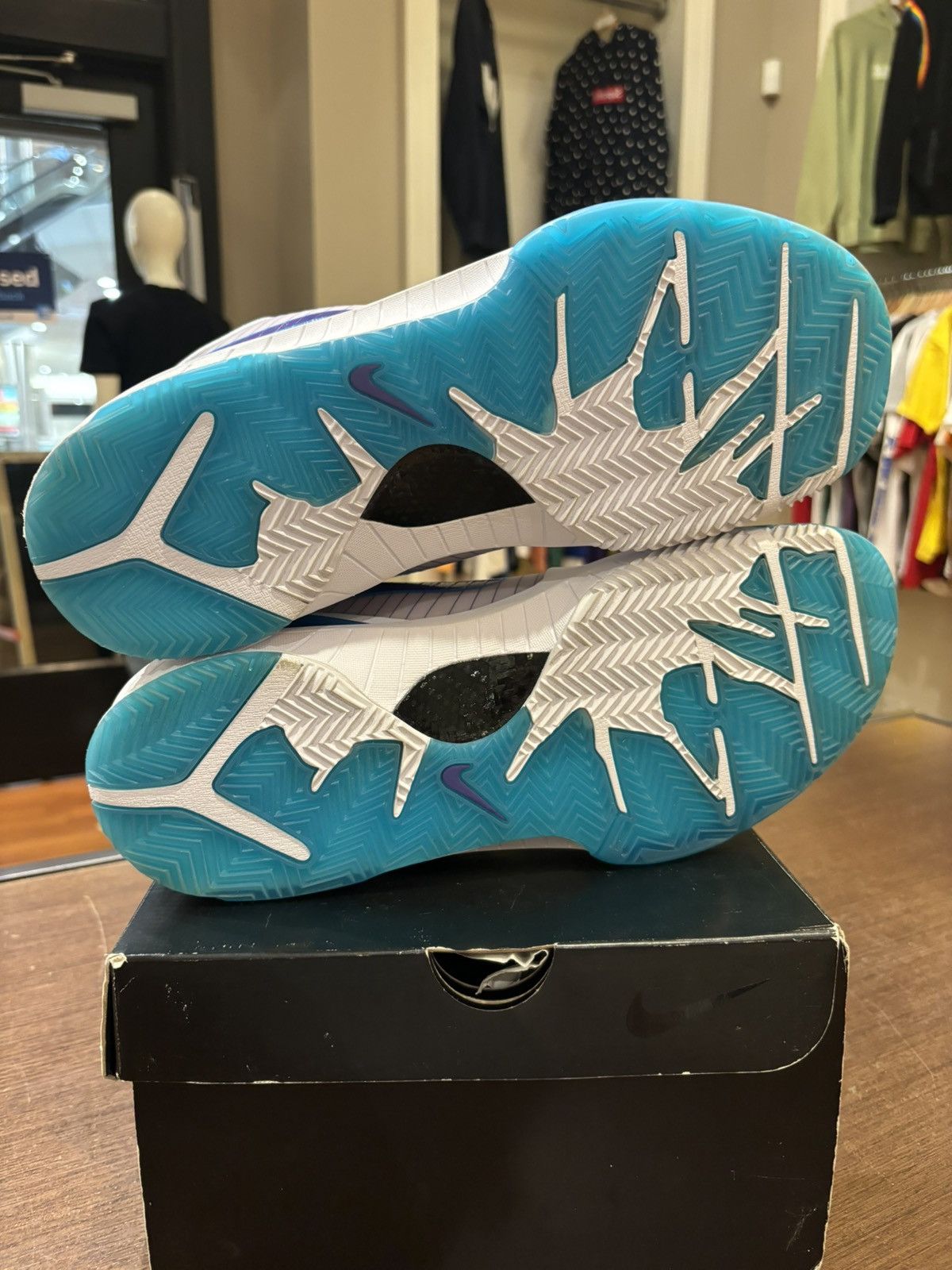 Nike Nike Kobe 4 Protro- Draft Day Hornets Size US 14 / EU 47 - 7 Thumbnail