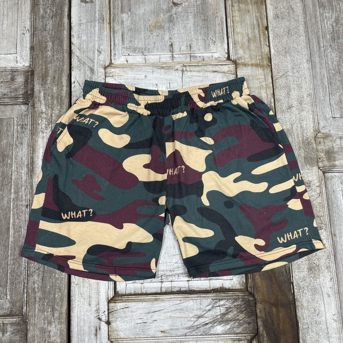 Vintage Vintage Rumwe WHAT Camo Short Size US 32 / EU 48 - 1 Thumbnail