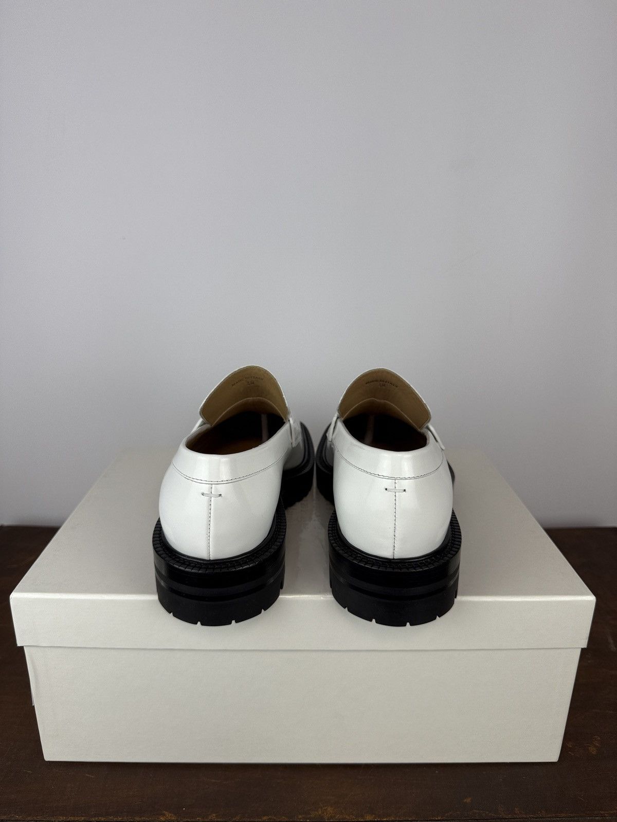 Maison Margiela White Maison Martin Margiela Tabi loafers (new with box) Size US 7.5 / IT 37.5 - 3 Thumbnail