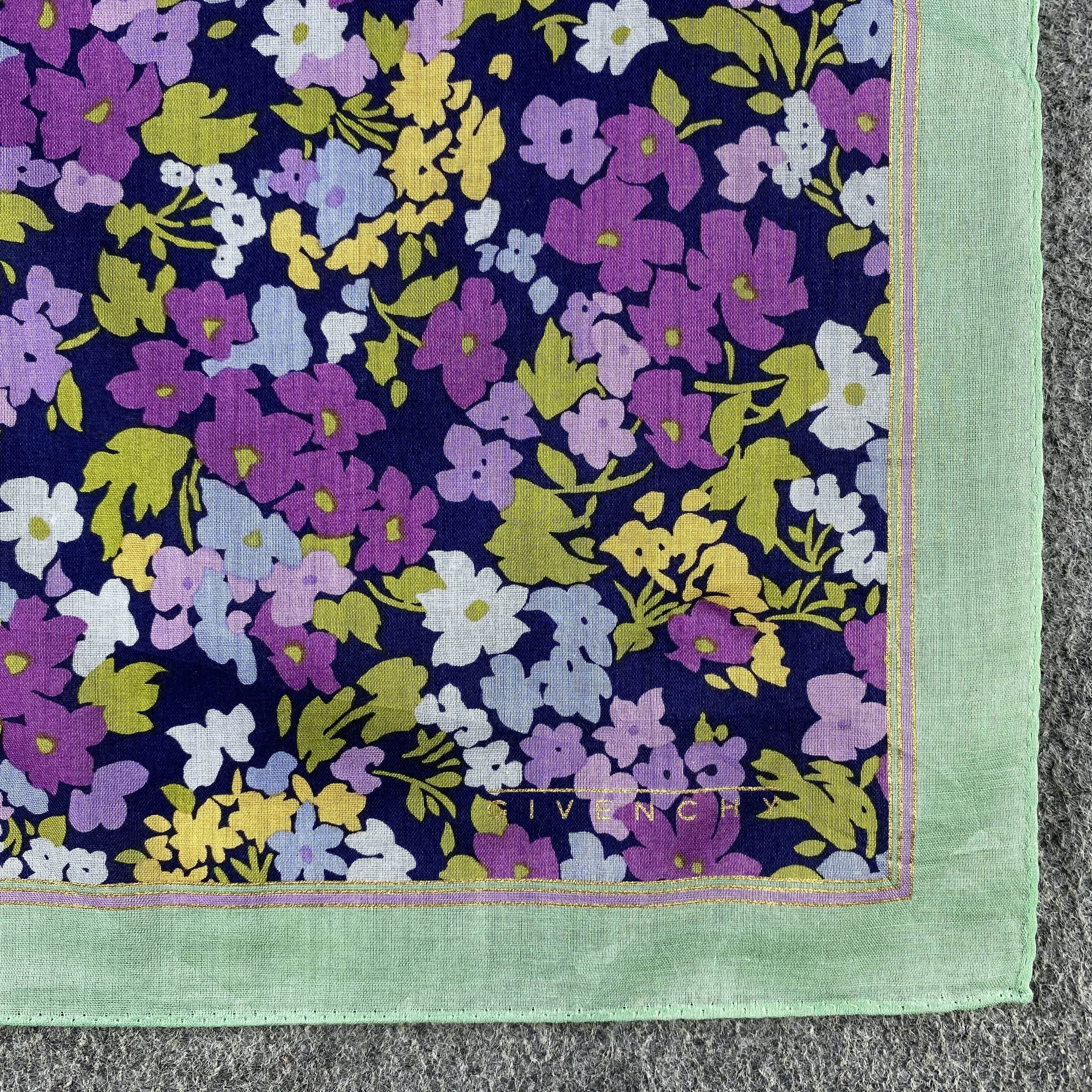 Vintage Givenchy Handkerchief/Neckerchief/Bandana HC573 Size ONE SIZE - 3 Thumbnail