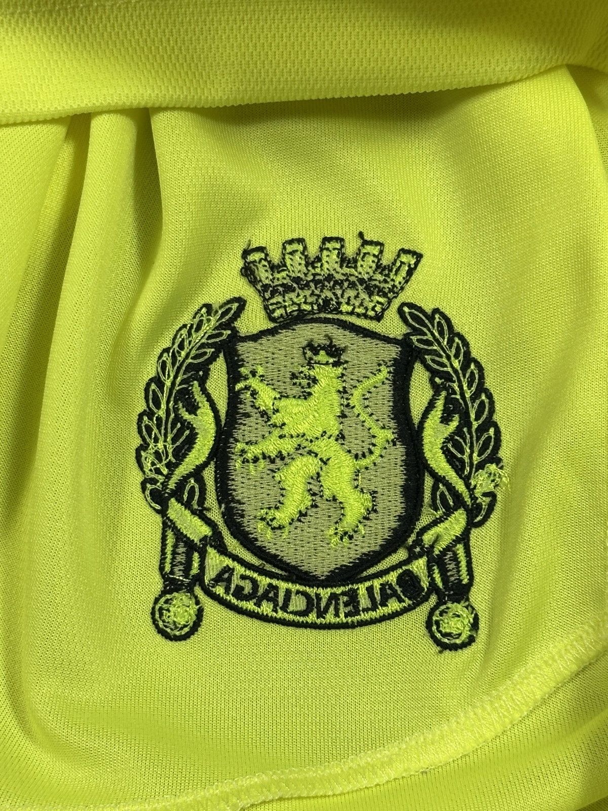 Balenciaga Balenciaga Baggy Oversized Logo Soccer Shorts Neon Yellow Size US 32 / EU 48 - 21 Thumbnail