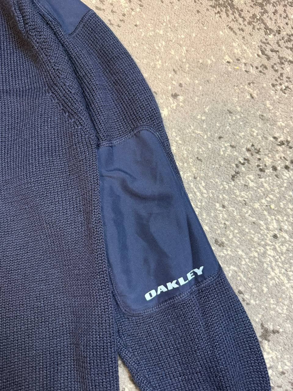 Oakley Vintage y2k Oakley Embroidery Logo Knit Sweater Size US L / EU 52-54 / 3 - 5 Thumbnail
