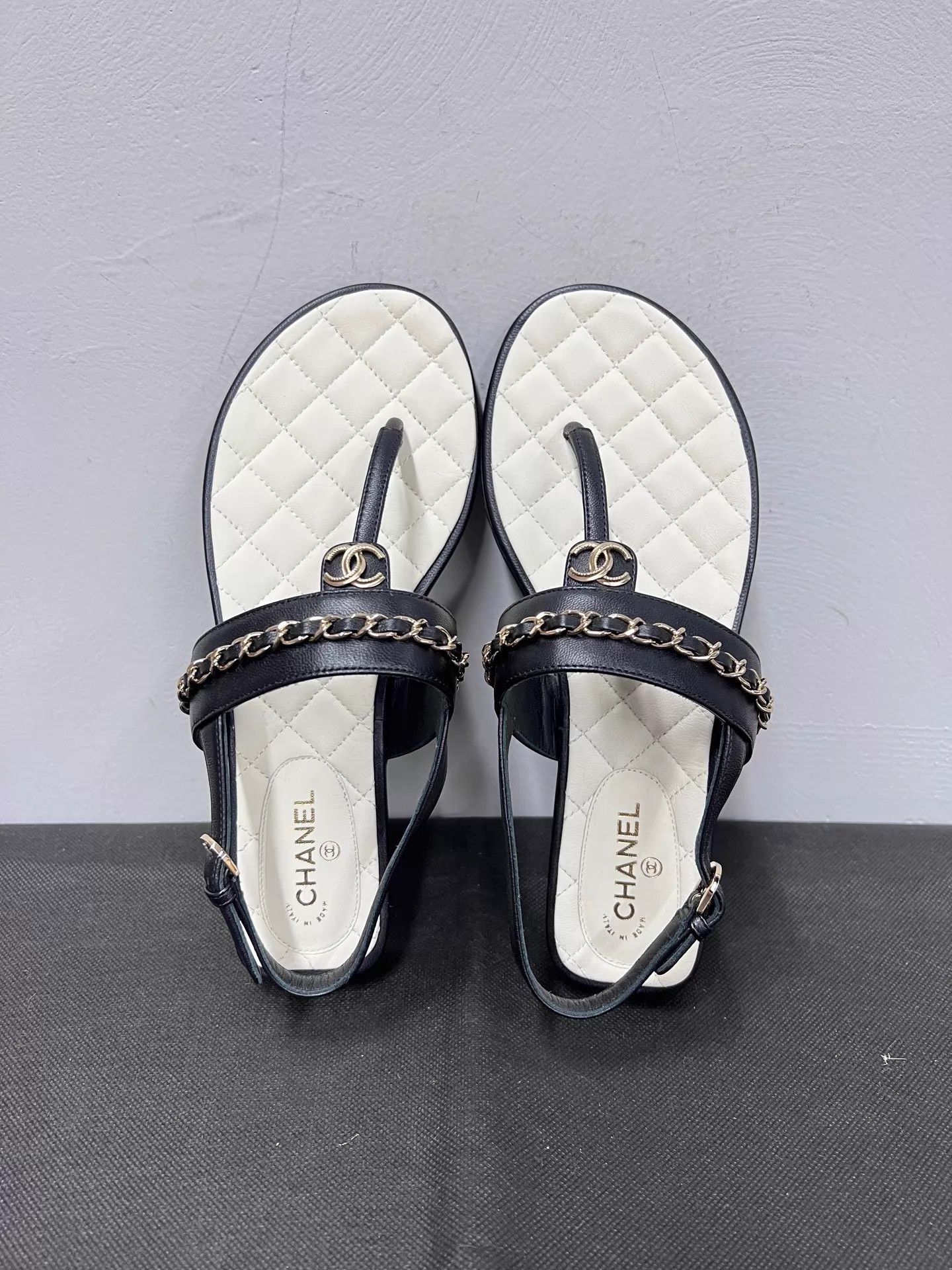 Chanel Chanel Classic CC Leather Chain Thong Sandal 36.5 New Size US 6 / IT 36 - 4 Thumbnail