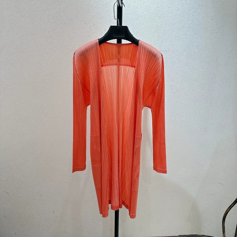 Issey Miyake Issey Miyake size:4 Orange pleated cardigan Size S / US 4 / IT 40 - 1 Thumbnail