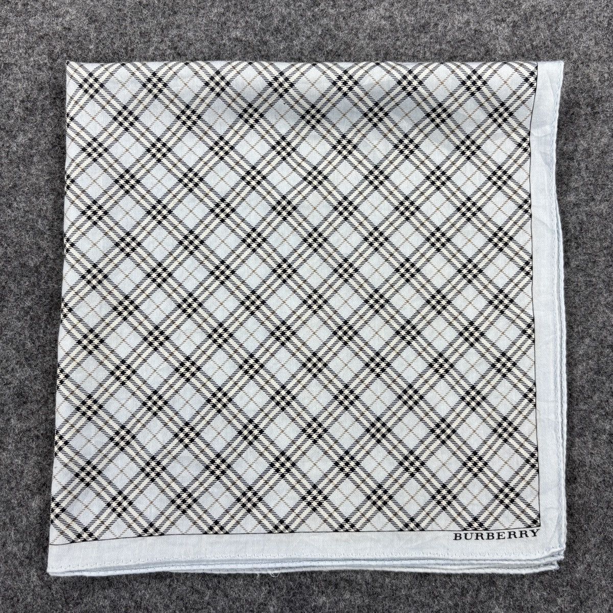Burberry × Vintage Handkerchief # E005 # Bandana # Neckerchief Size ONE SIZE - 5 Thumbnail