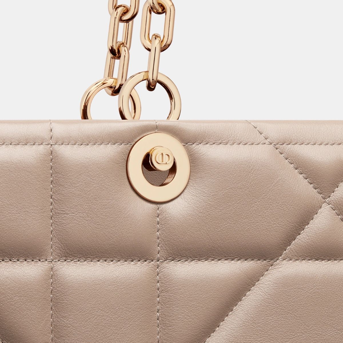 Dior o1bcso1str1124 Size: OS /Essential Tote Bag in Golden Size ONE SIZE - 5 Thumbnail