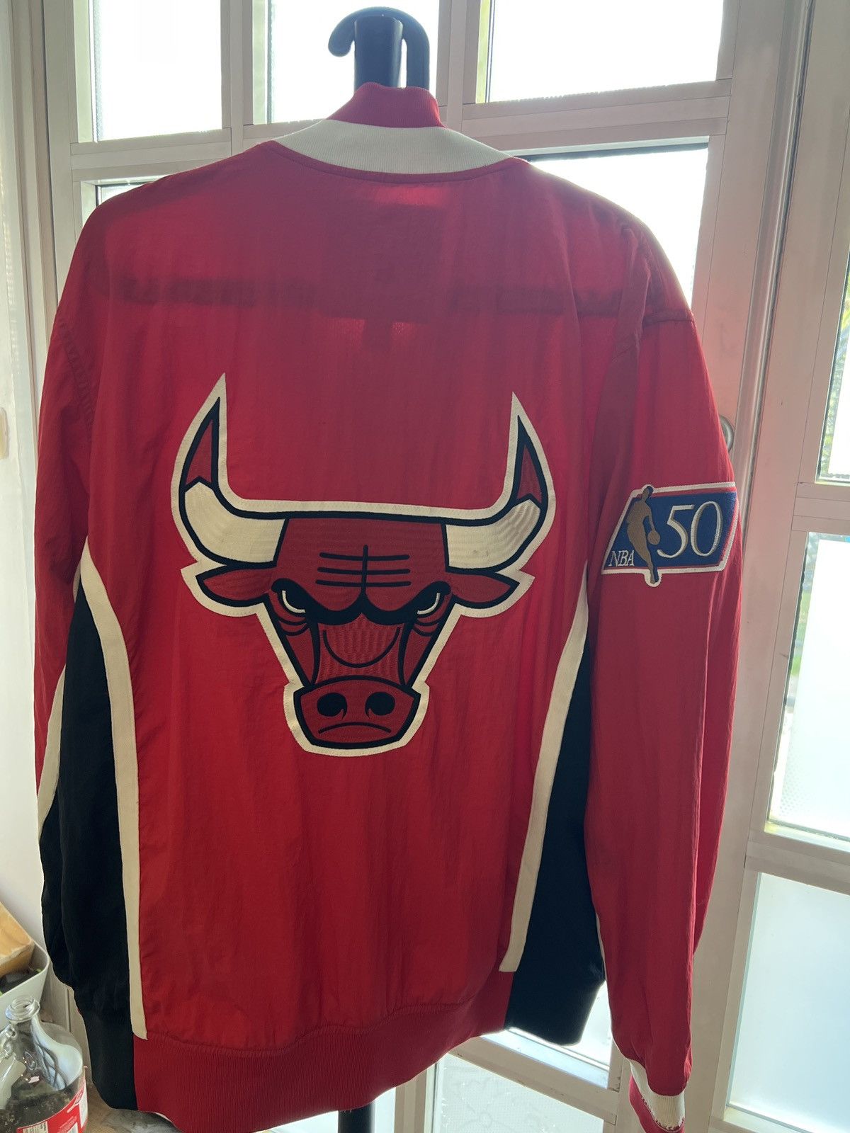 Mitchell & Ness Sewn Chicago Bulls 1996-97 red Warmup Jacket Size US L / EU 52-54 / 3 - 1 Thumbnail