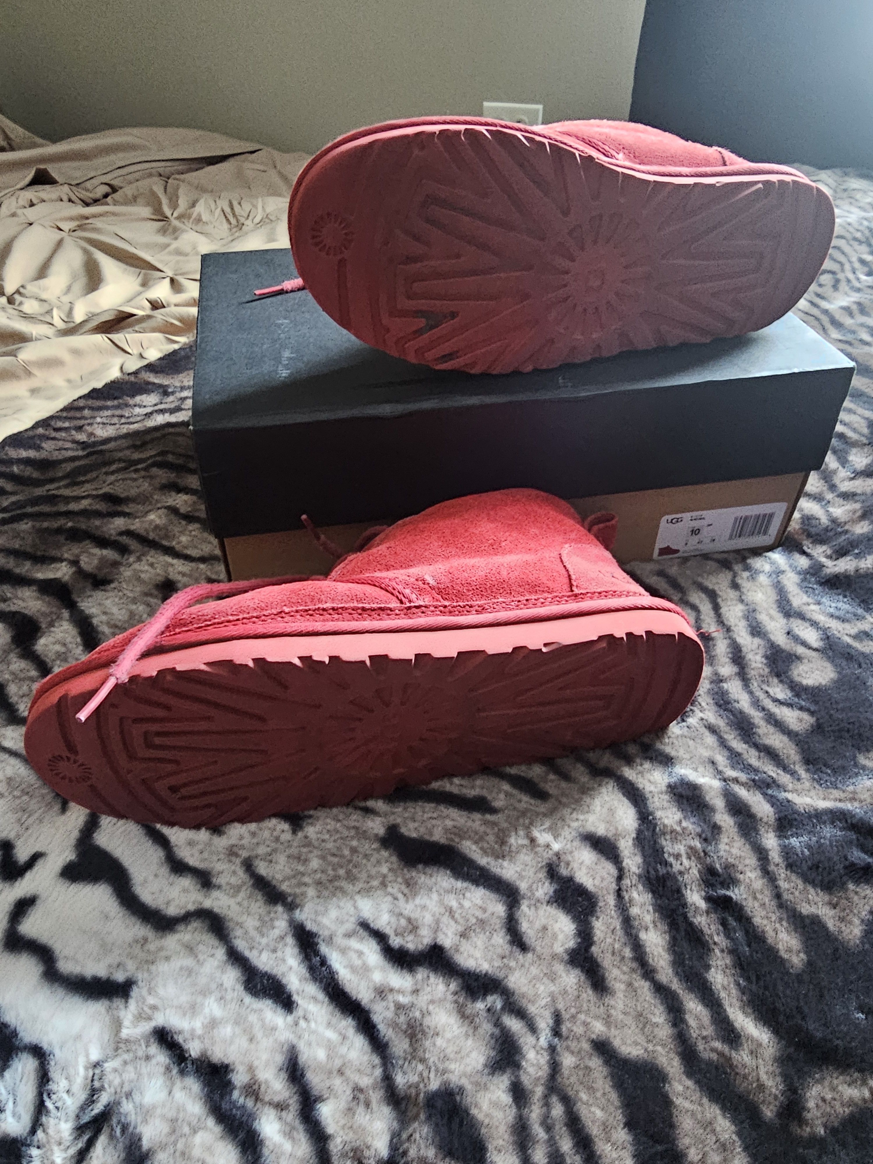 Ugg RED Ugg Men's Boots Size US 10 / EU 43 - 2 Thumbnail