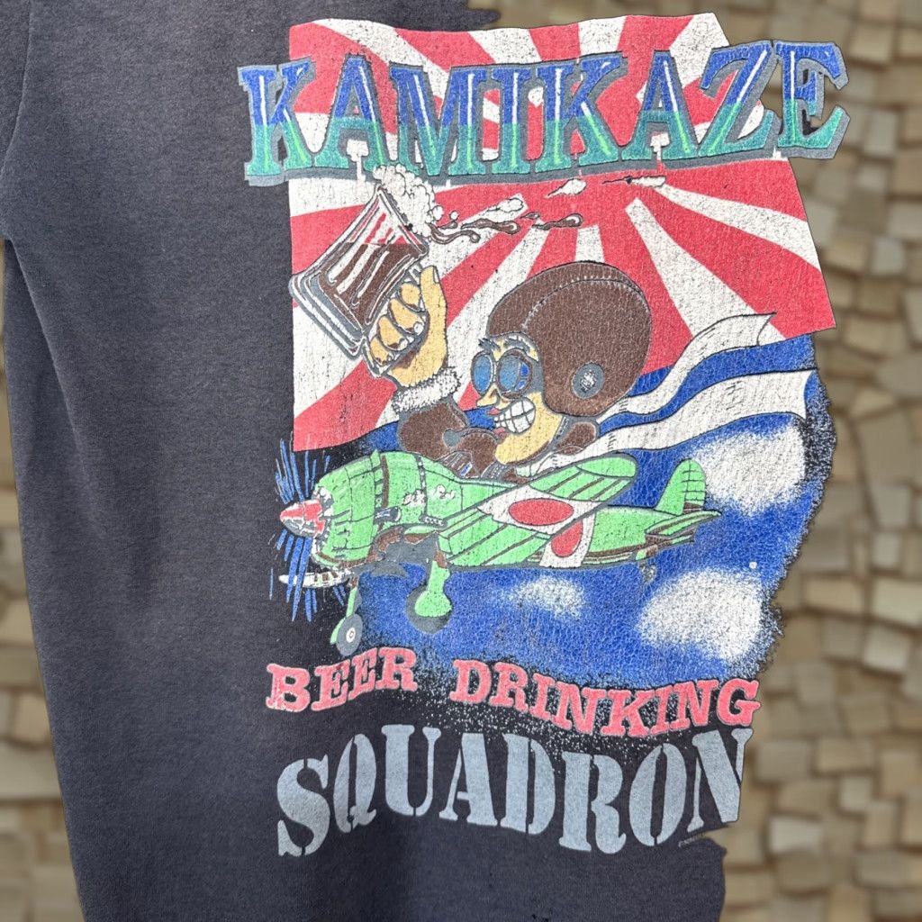 Vintage VINTAGE Kamikaze Beer Drinking Squadron T-Shirt Graphic Print Faded Black Large Mens 90s Humor Size US L / EU 52-54 / 3 - 1 Thumbnail