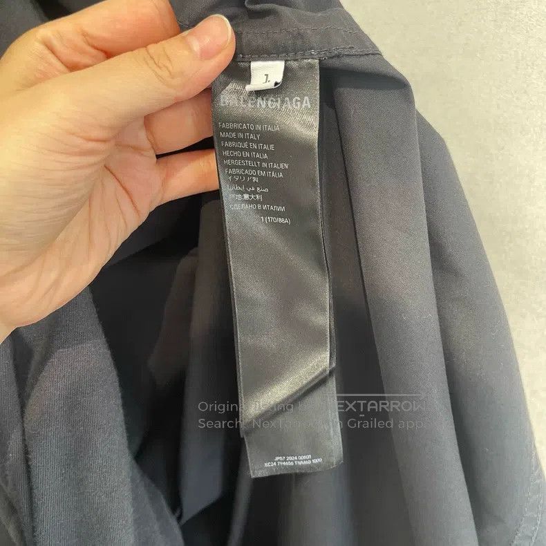 Balenciaga Balenciaga Layered Fake Two-Piece Hole Long Sleeve Shirt Size US S / EU 44-46 / 1 - 4 Thumbnail