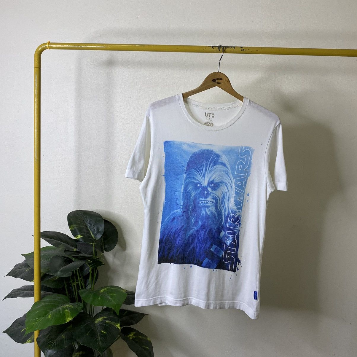 Star Wars Uniqlo UT x Star Wars Chewbacca Collaboration Tshirt Size US M / EU 48-50 / 2 - 1 Thumbnail