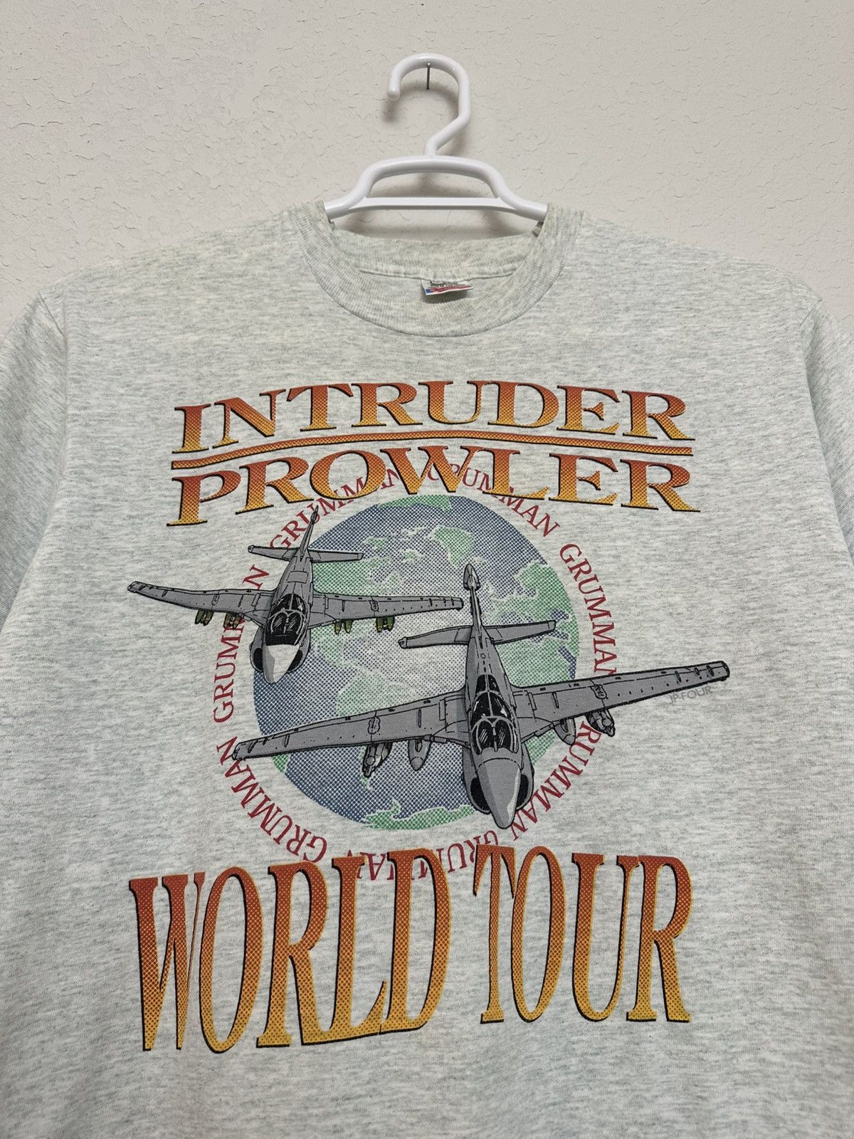 Band Tees × Vintage Vintage 90s Intruder Prowler World Tour Grumman Aerospace Size US L / EU 52-54 / 3 - 3 Thumbnail