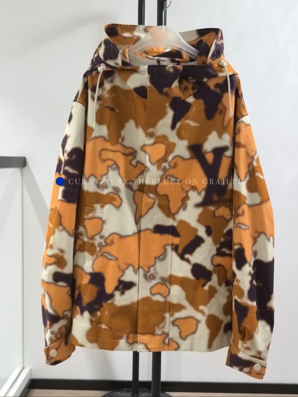 Louis Vuitton Camo Logo Hooded Jacket in Multi Size US L / EU 52-54 / 3 - 1 Thumbnail