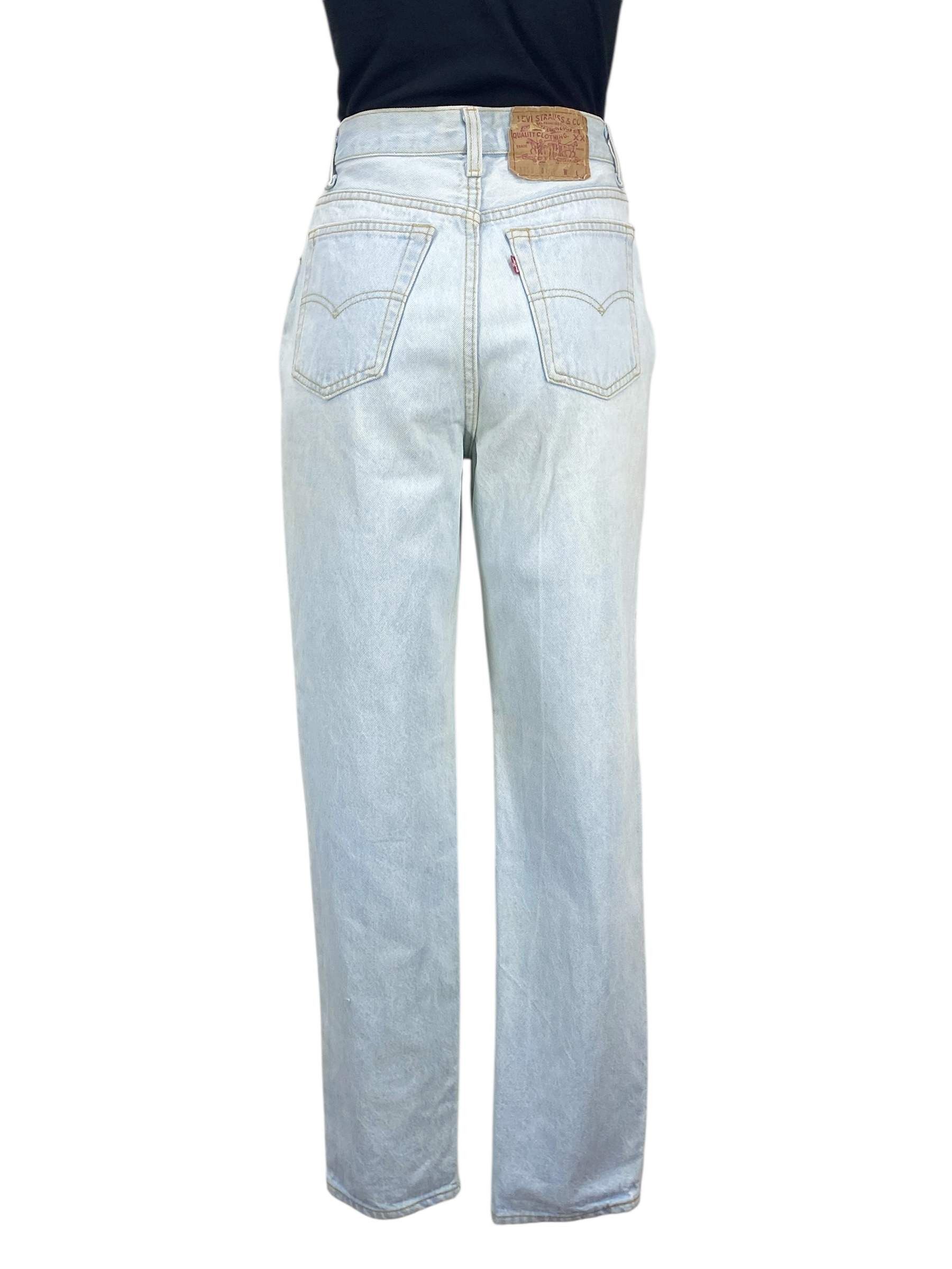 Levi's Levi's 501 Jeans Light Wash Tapered Leg Dirty Blue Jeans Size 26" / US 2 / IT 38 - 1 Thumbnail