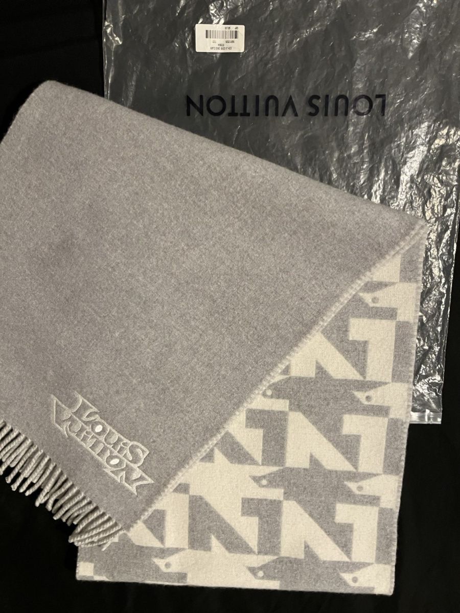 Louis Vuitton Virgil Abloh Dove Scarf