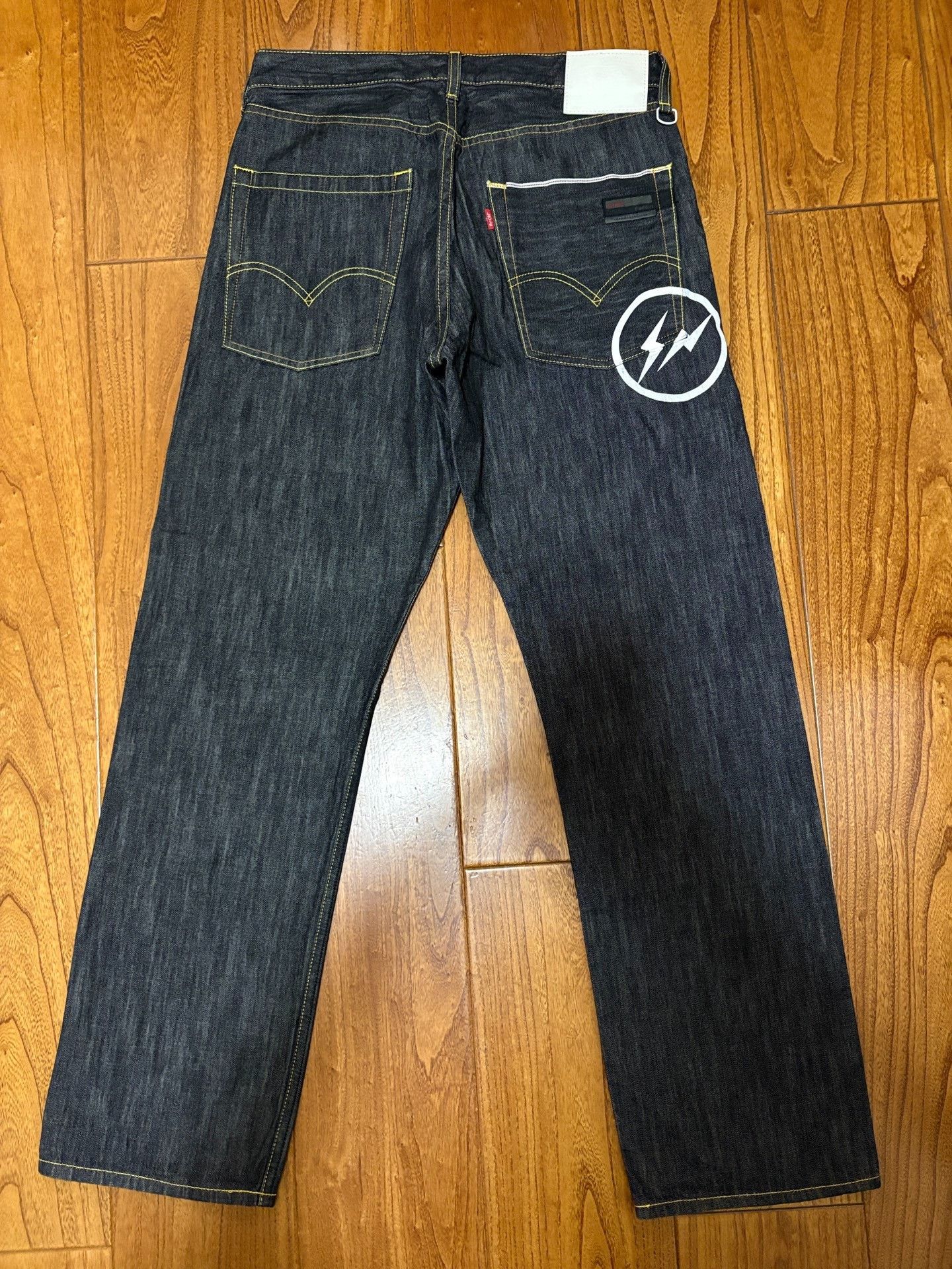 Fragment Design × Levi's Levis x Fragment Fenom 320 Skull Raw