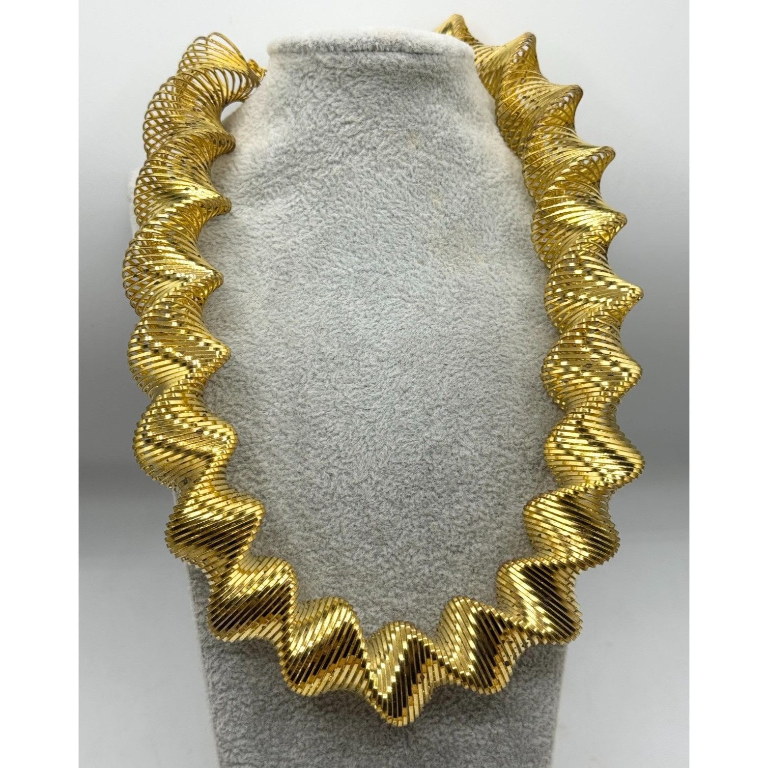 Piano wire gold spiral coil stretch collar necklace