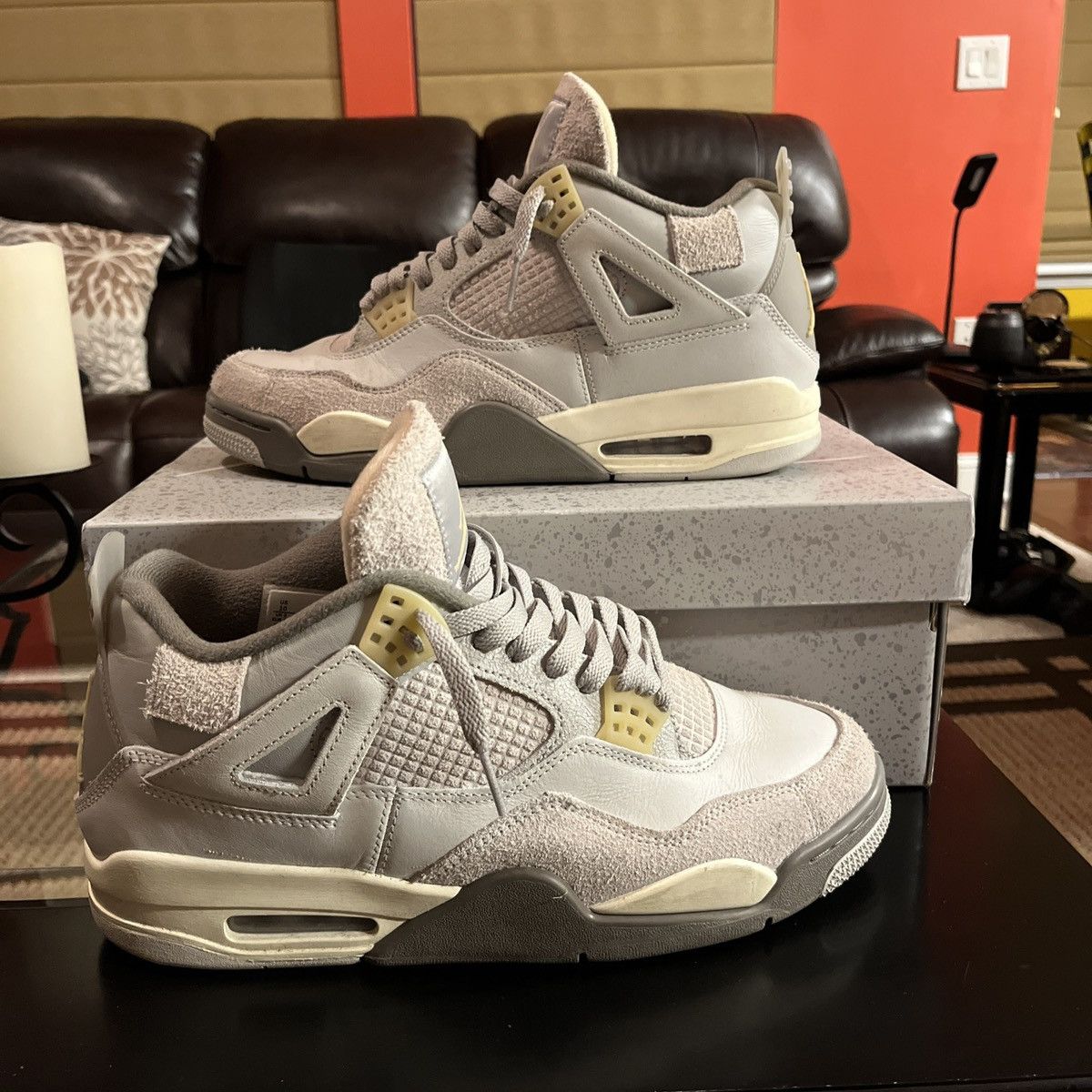 Jordan Brand Jordan 4 Retro SE (Photon Dust/Pale Vanilla) Size US 10 / EU 43 - 1 Thumbnail